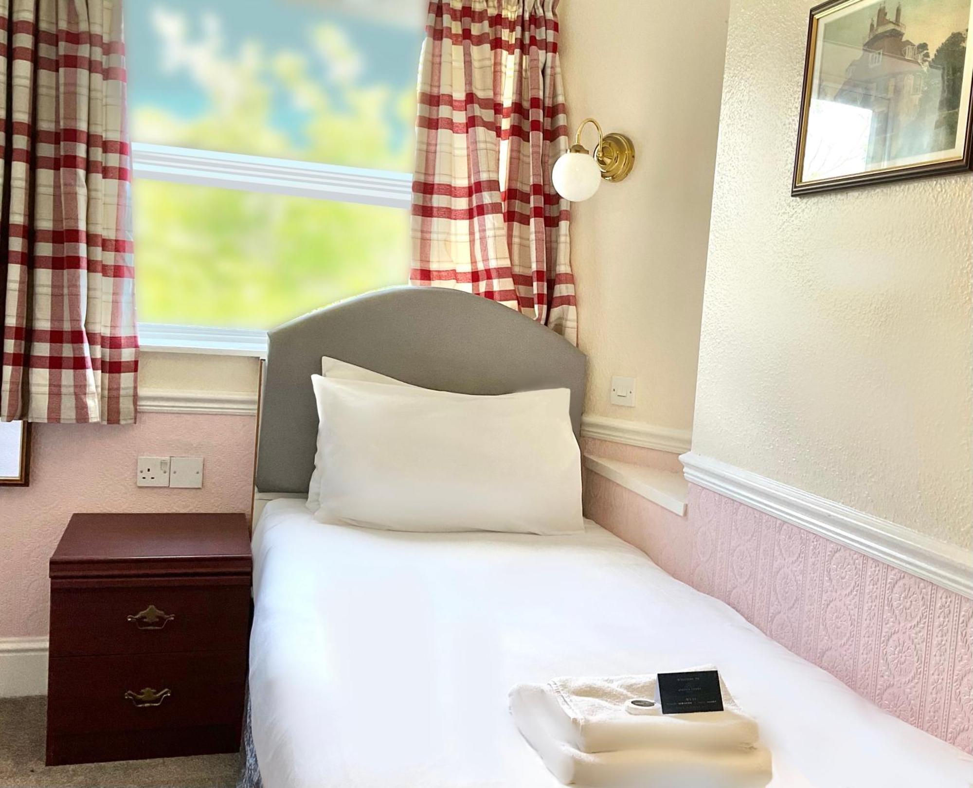 Single Room,1756574615:JPEG