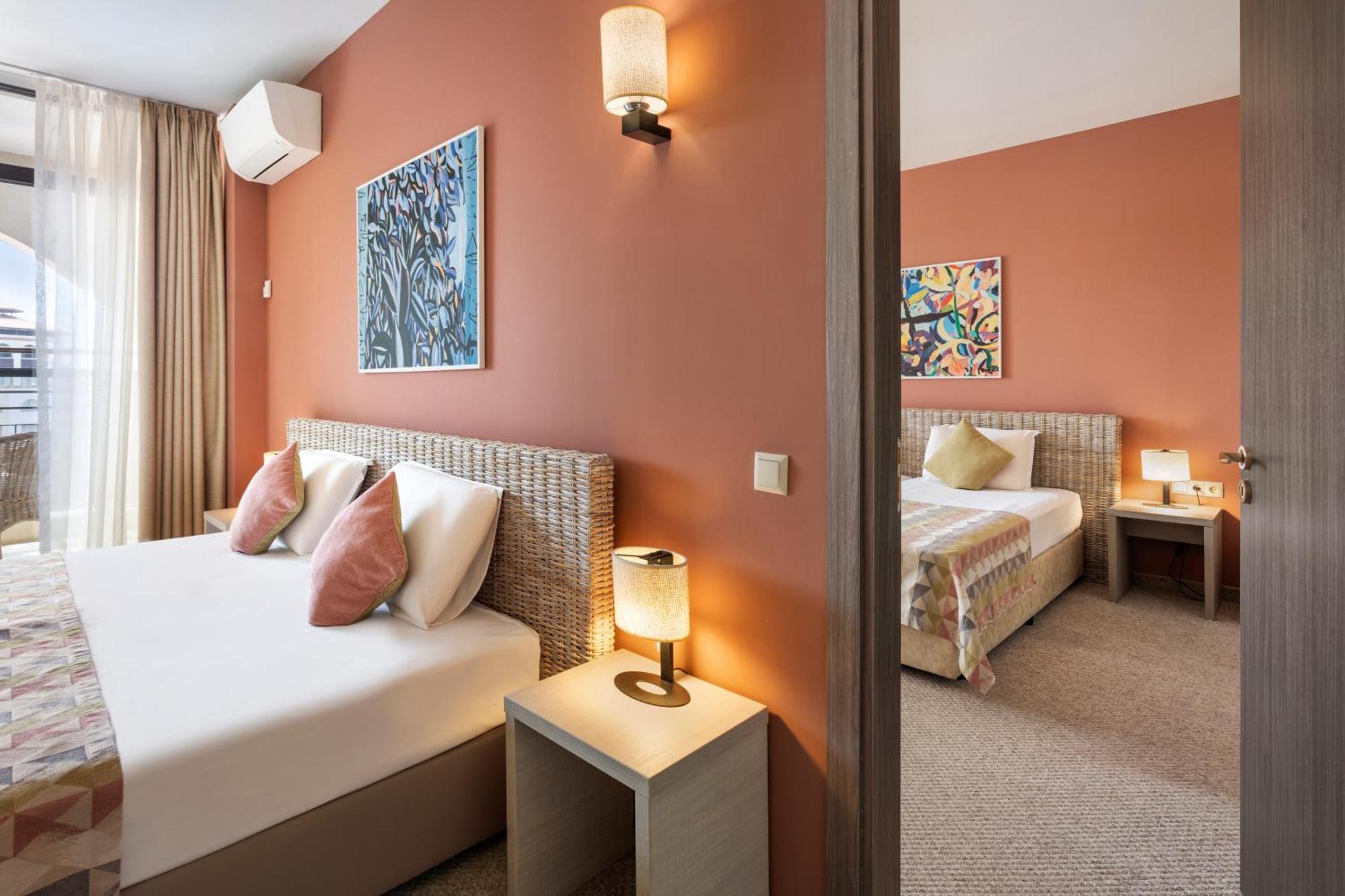 Family Suite (3 Adults + 1 Child or 4 Adults),1275242530:JPEG