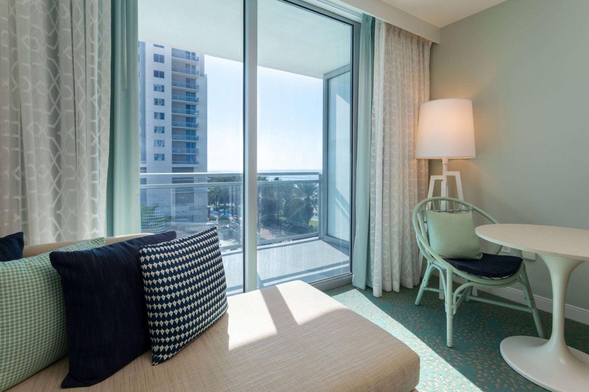 Grand Deluxe King Room Partial Gulf View
