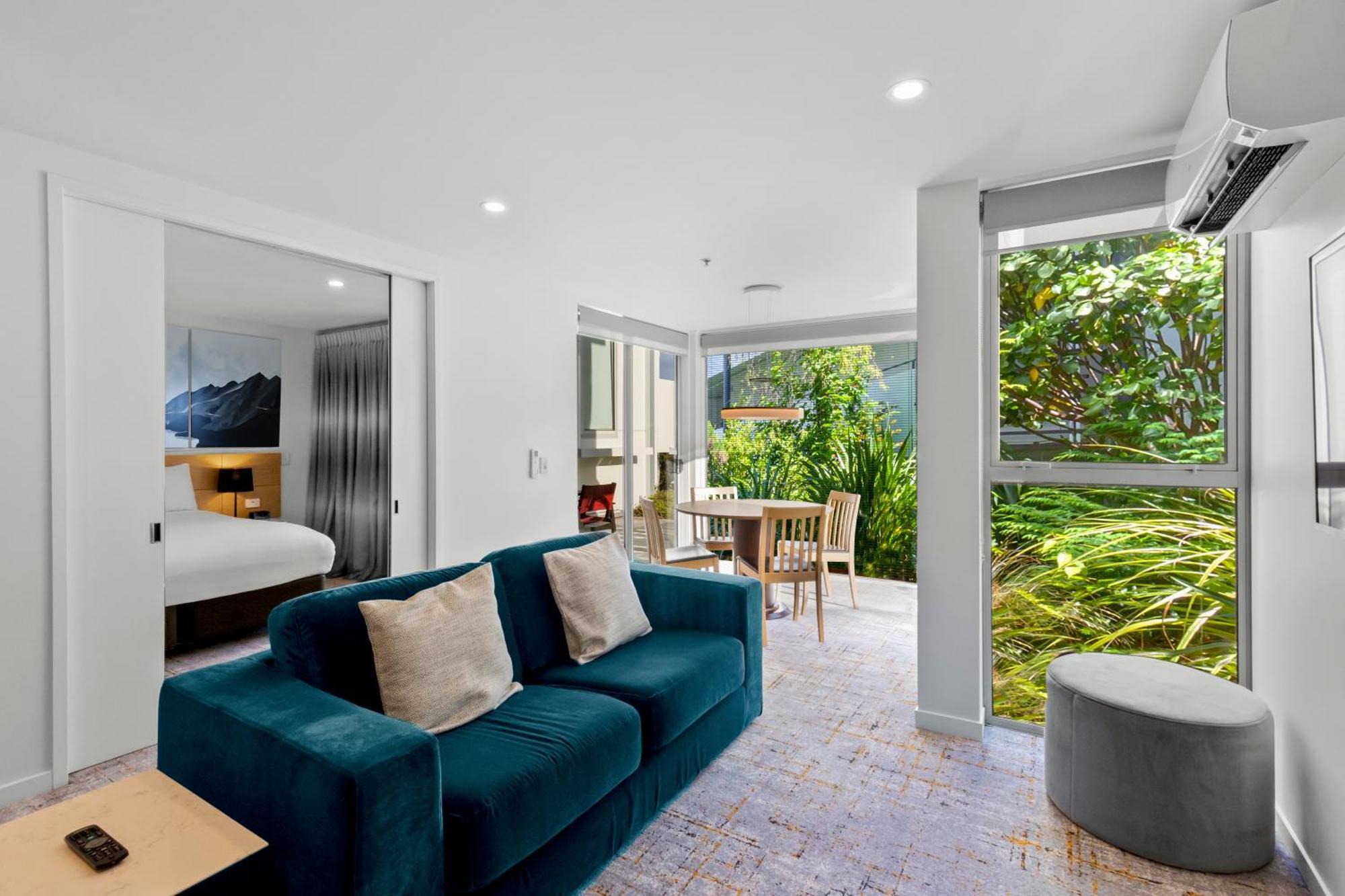 One Bedroom Suite Split King Non-View