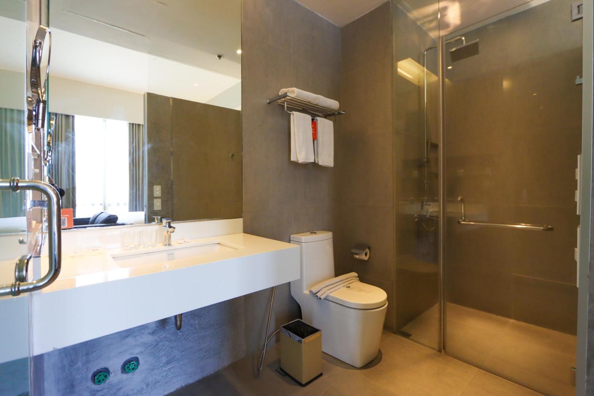 Deluxe King Room,1549959784:JPEG