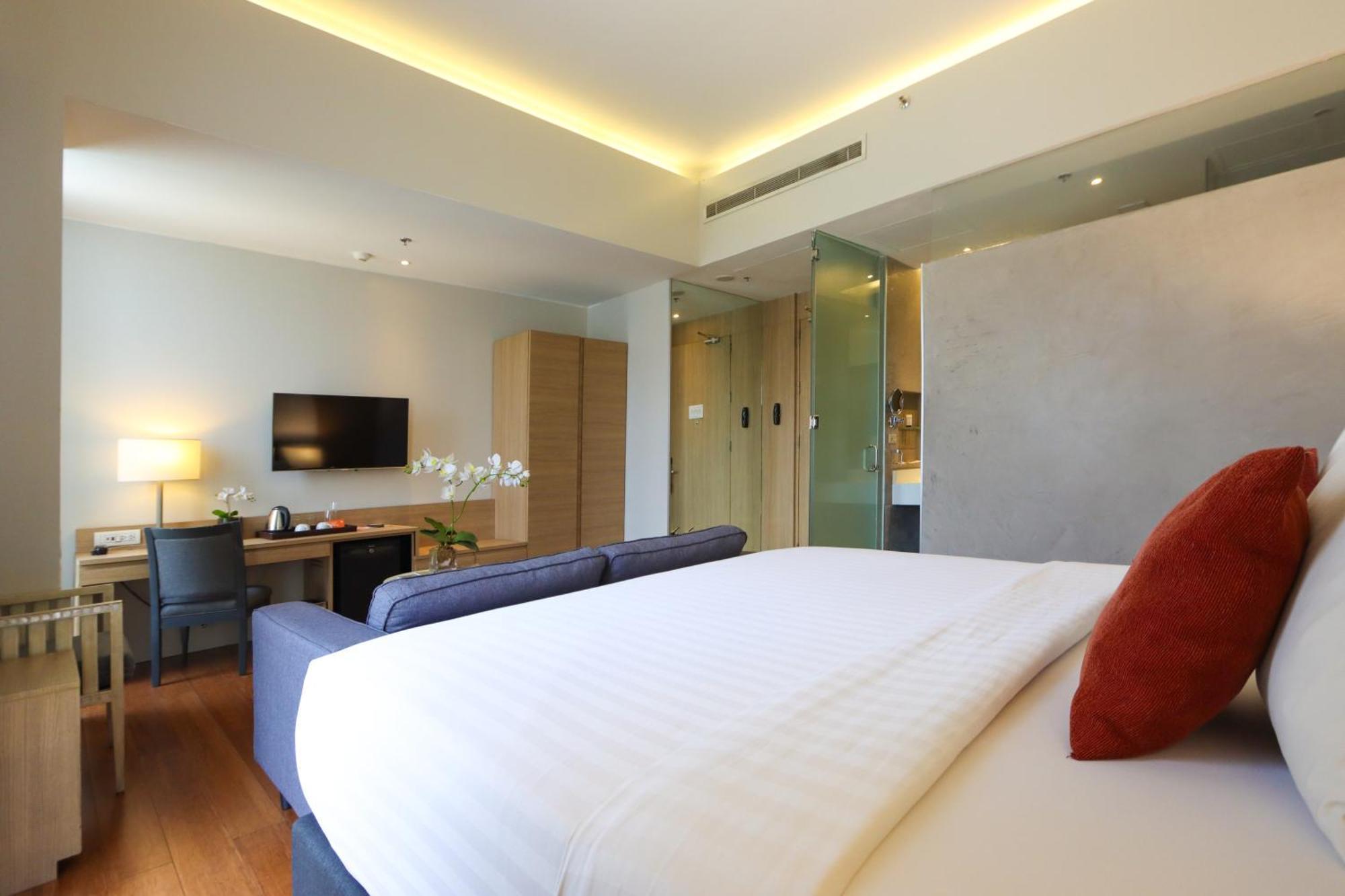 Deluxe King Room