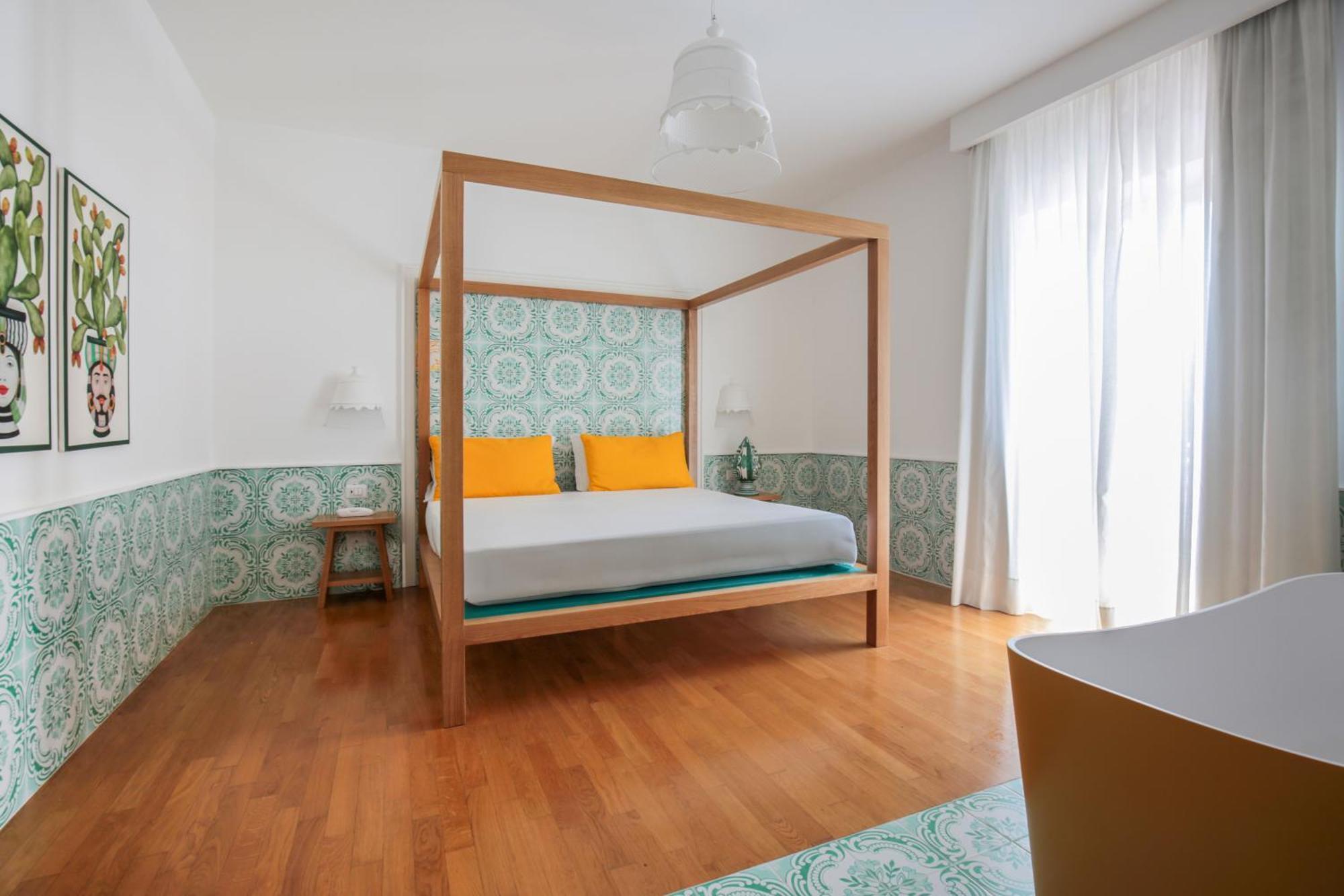 Double Room Bath