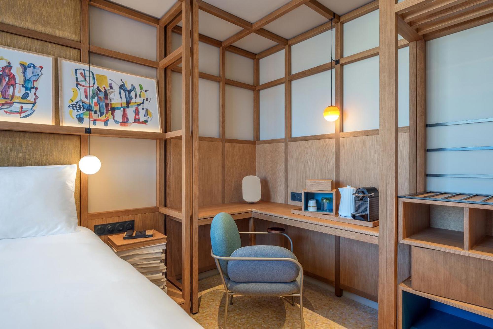 Queen Room - Accessible