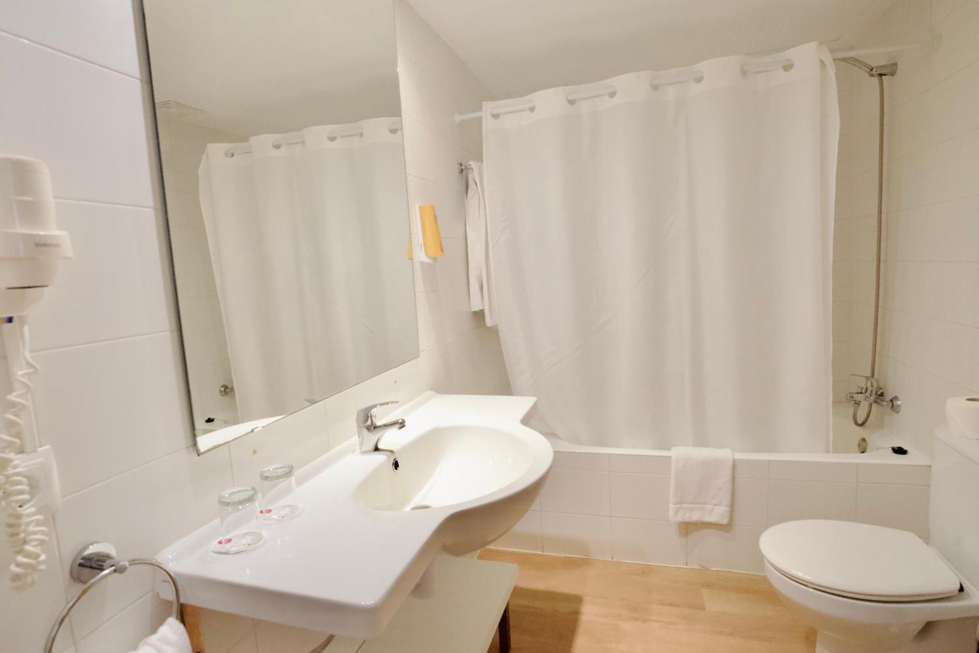 Single Room Balcony,1550488852:JPEG
