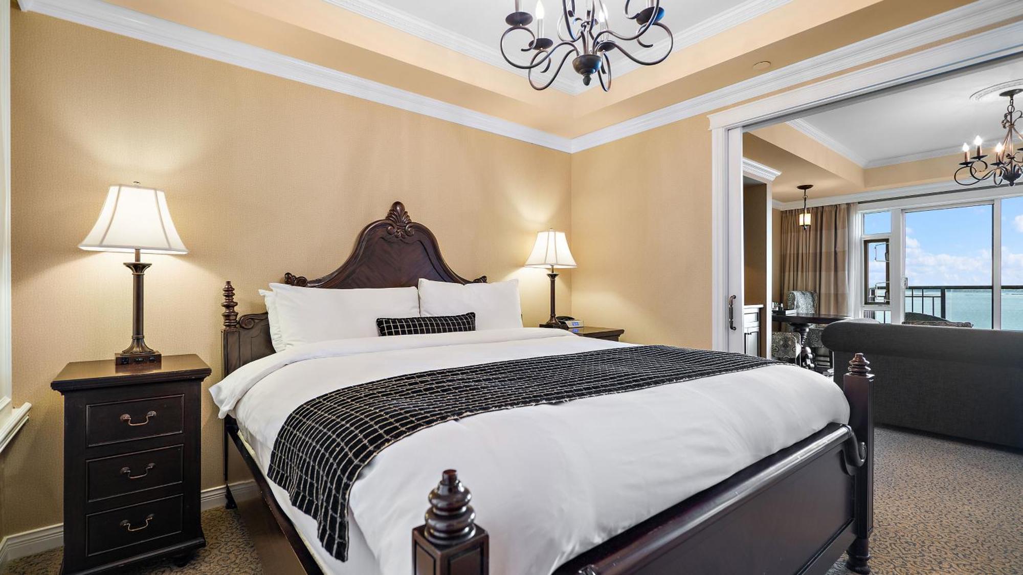 One-Bedroom Suite Ocean-Residential View King Pool Access Ages 16