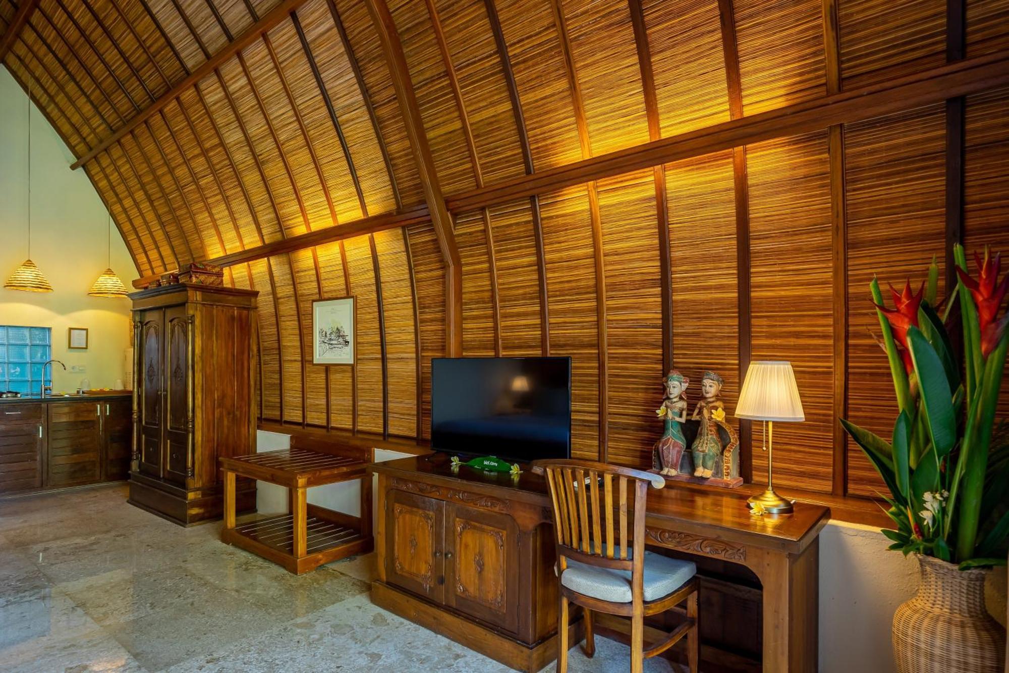 One-Bedroom Villa King or Twin Bed