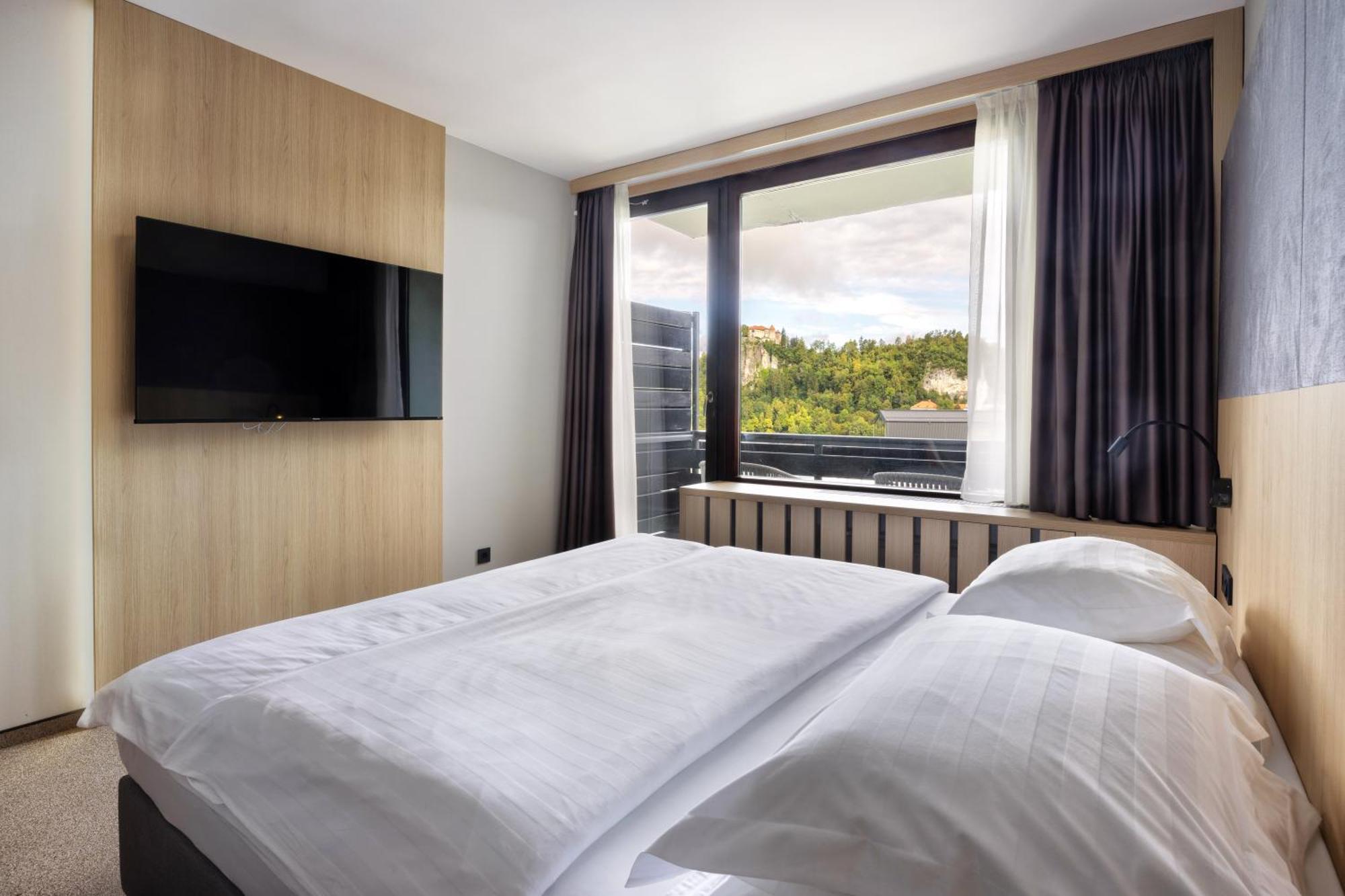 Double Room Lake Side