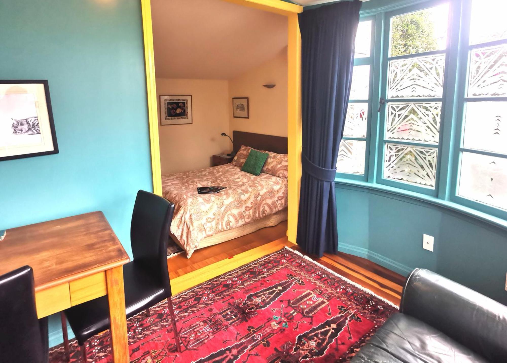 Courtyard Queen Studio