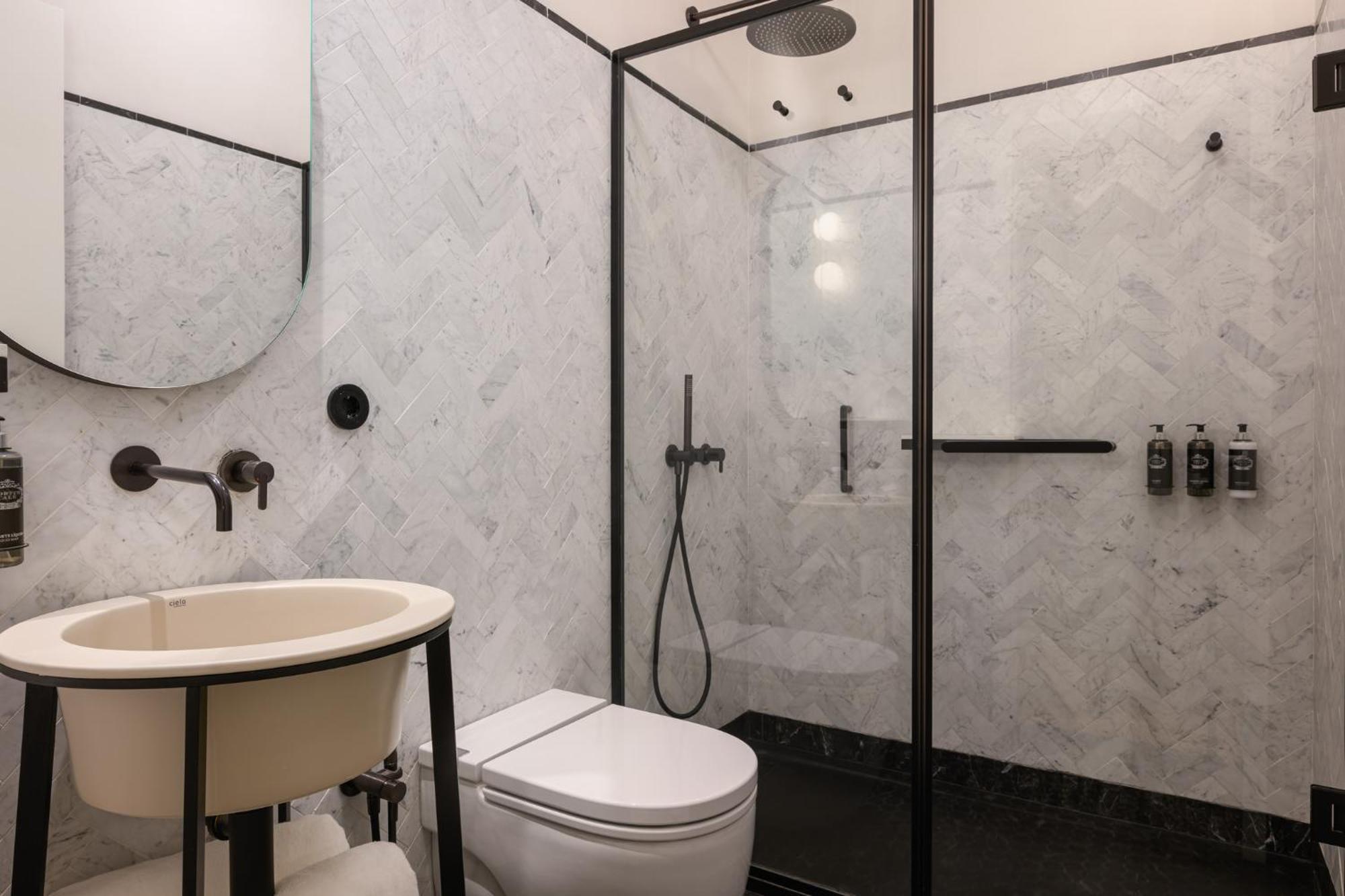 Single Room Vista Alegre