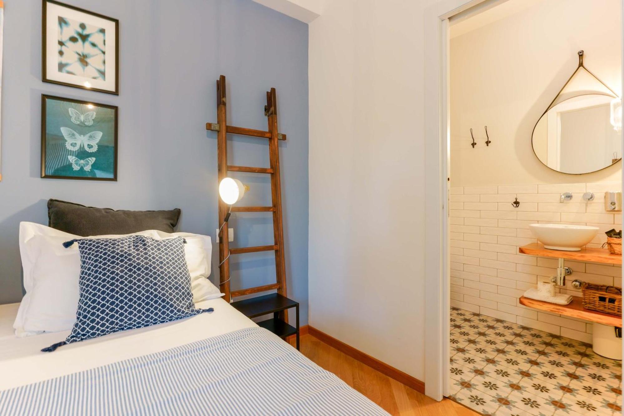 Double Room Private Bathroom