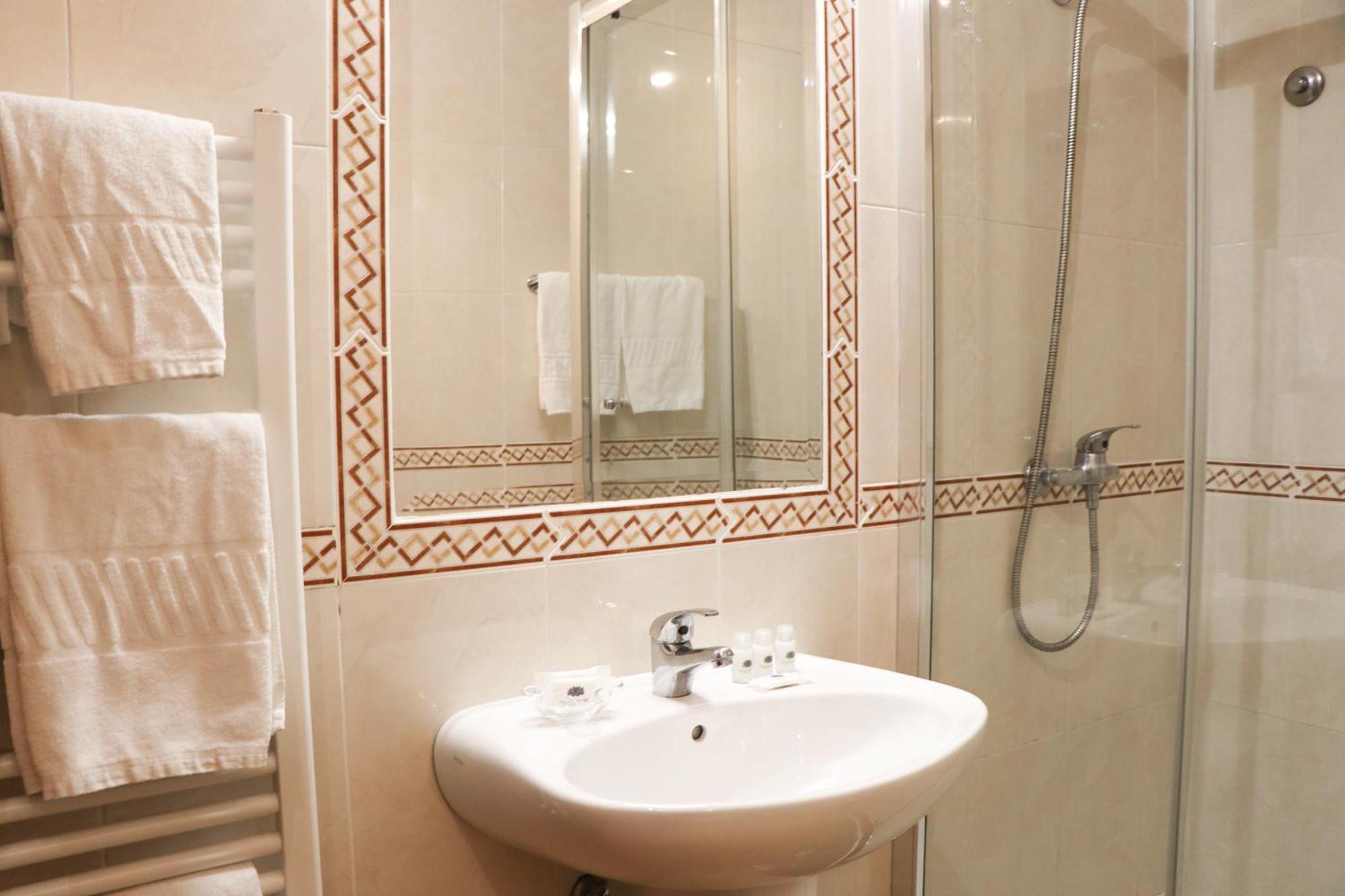 Quarto Família (4 Adultos)