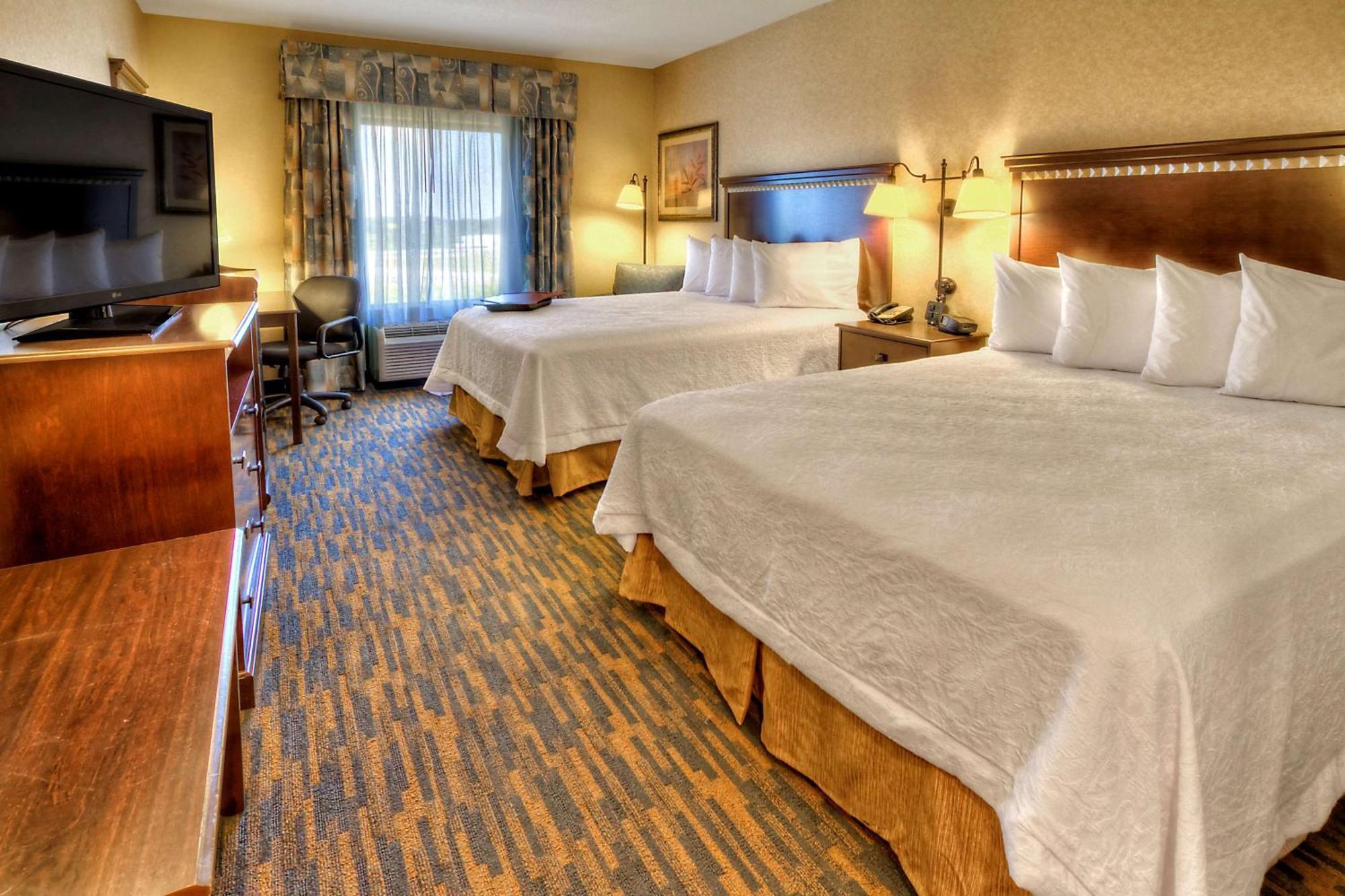 Queen Room Two Queen Beds Non-Smoking
