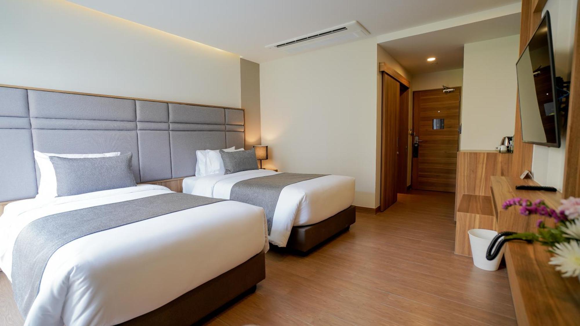 Twin Room Pool View