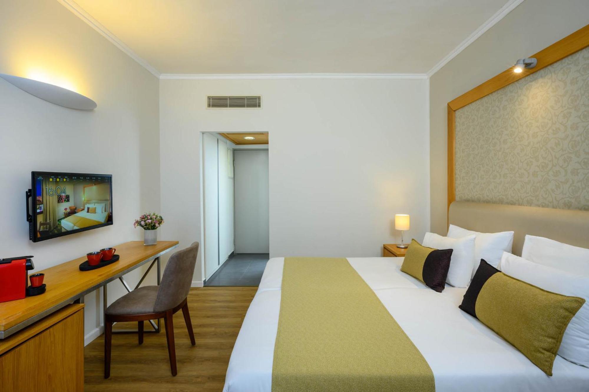 Superior Double or Twin Room,1551767842:JPEG