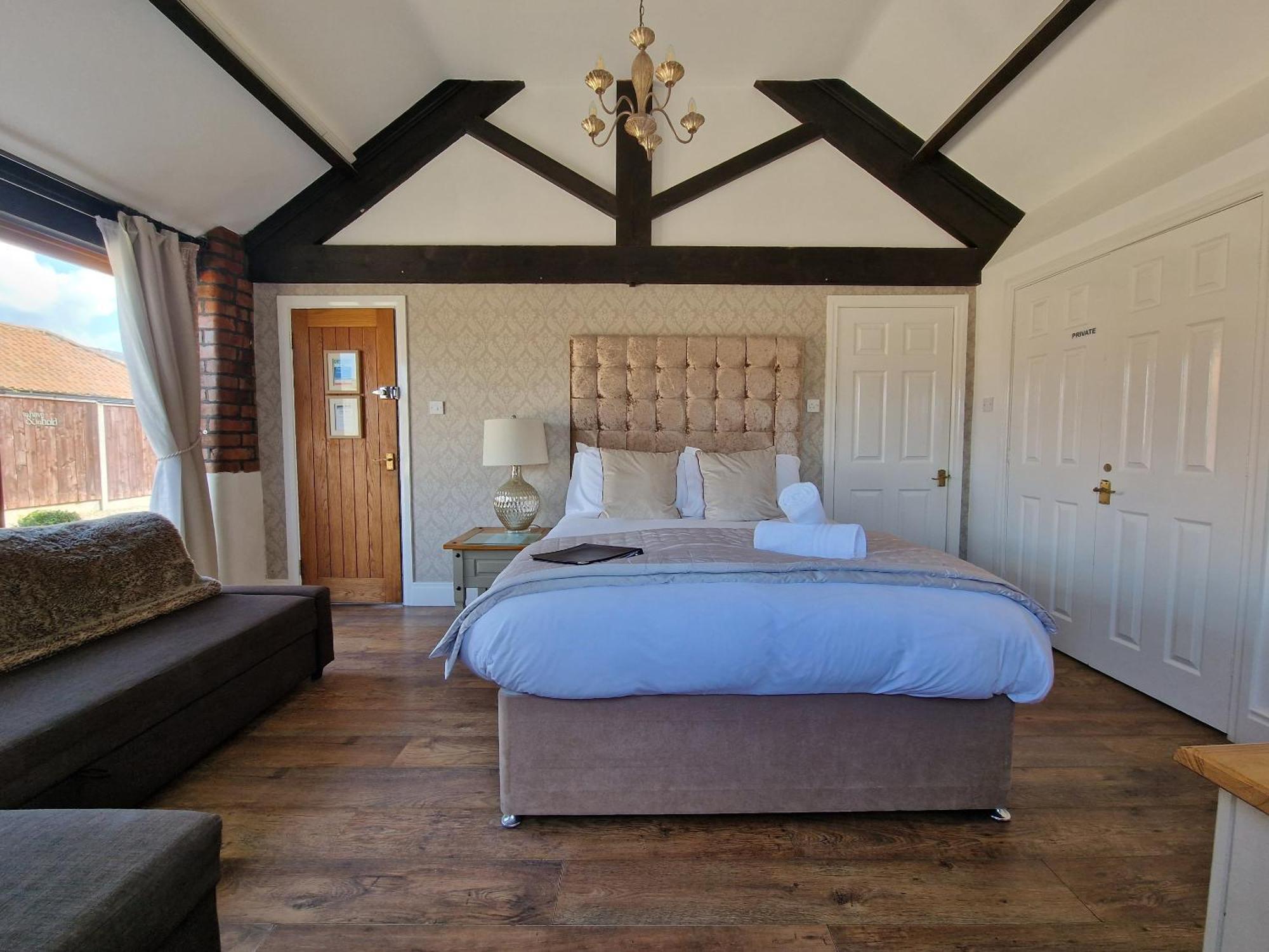 Double or Twin Room with Private Bathroom