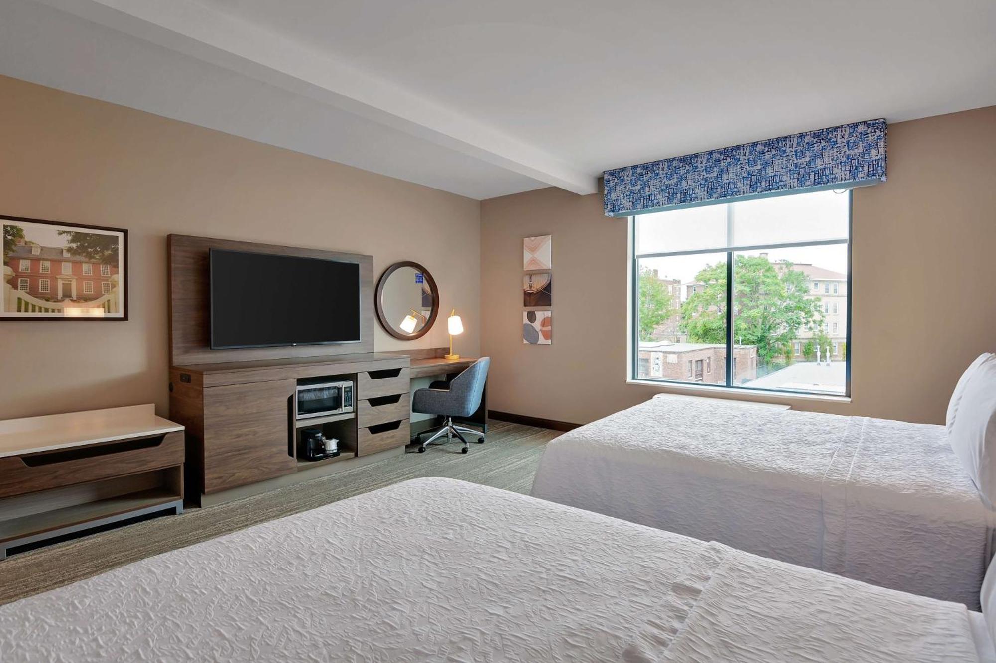 Queen Room Two Queen Beds