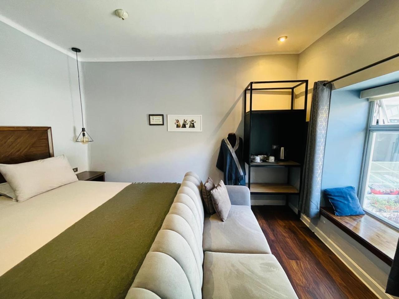 King Room Garden View