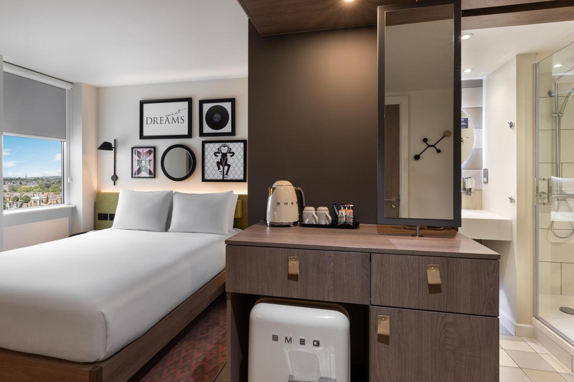 Queen Room