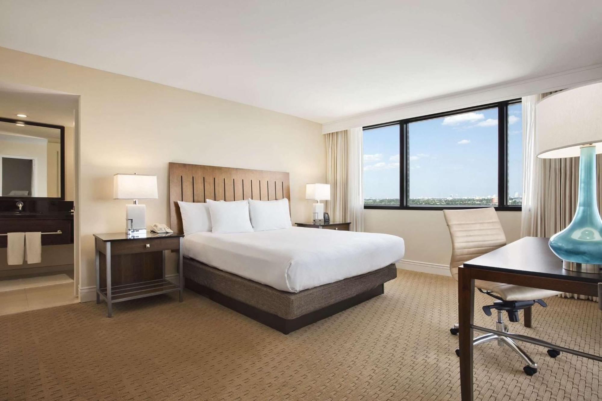 Junior King Suite
