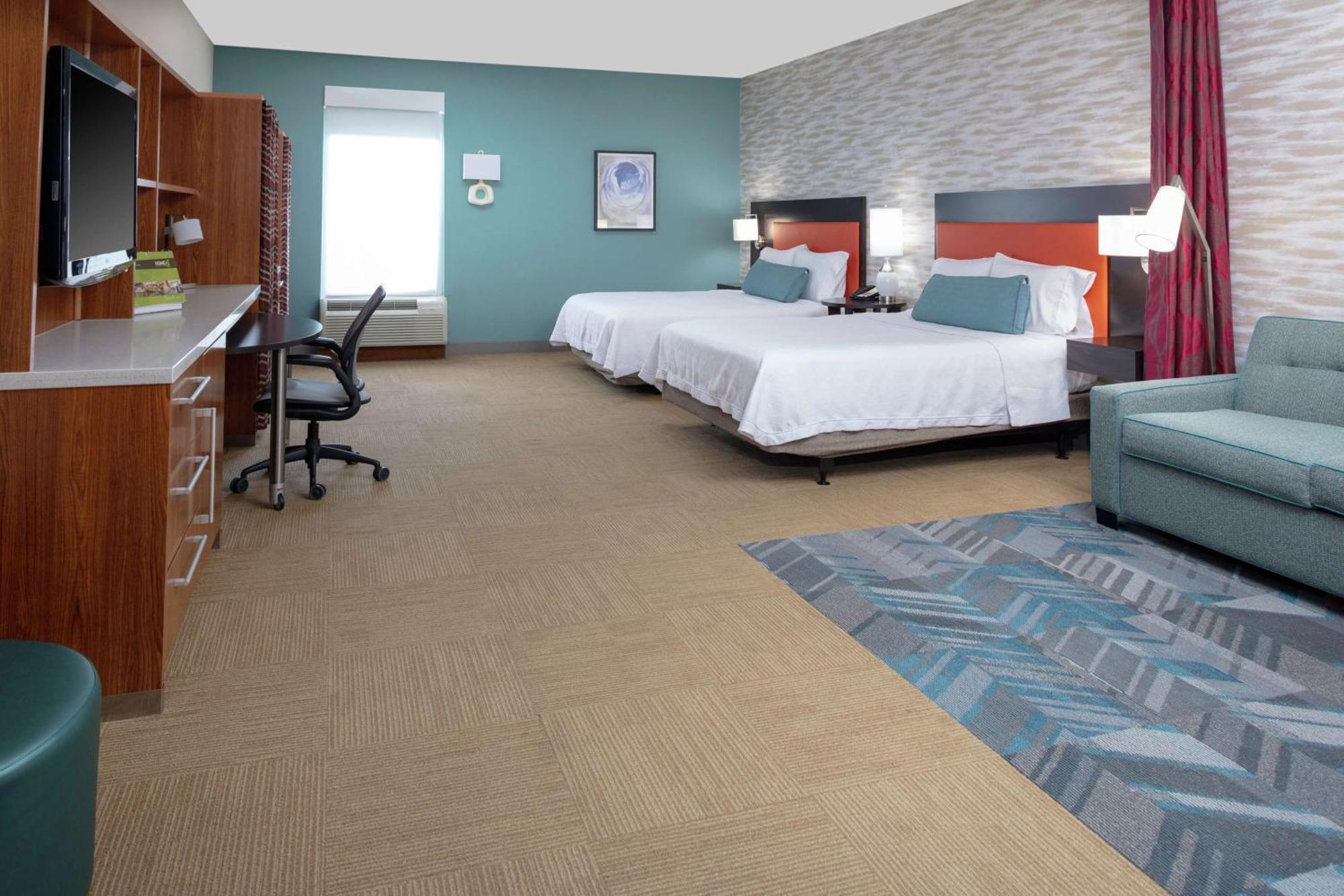Queen Studio Two Queen Beds Disability Access or Non-Smoking