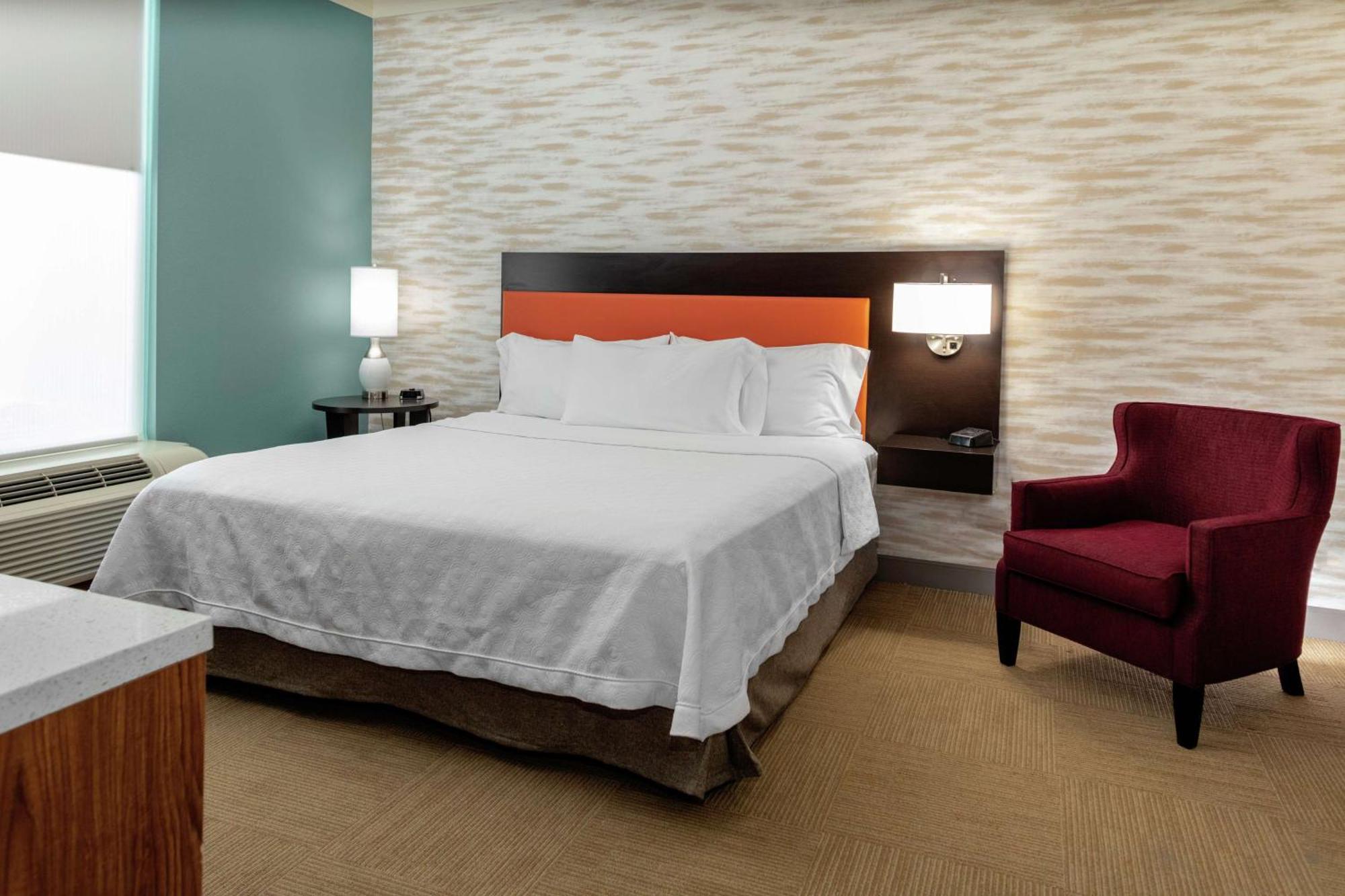One-Bedroom King Suite Non-Smoking