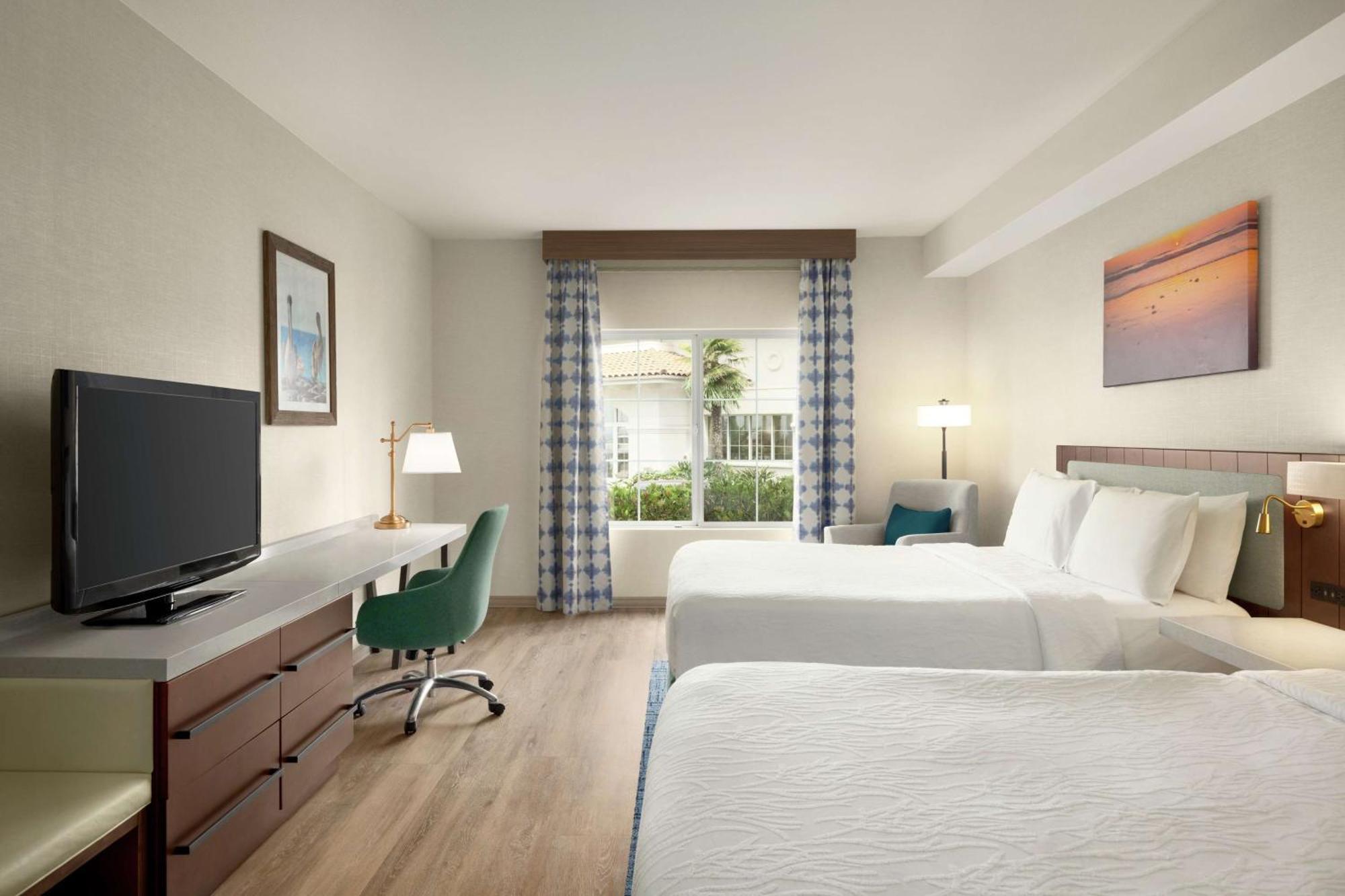 Queen Room with Two Queen Beds - Mobility and Hearing Access,1709703686:JPEG