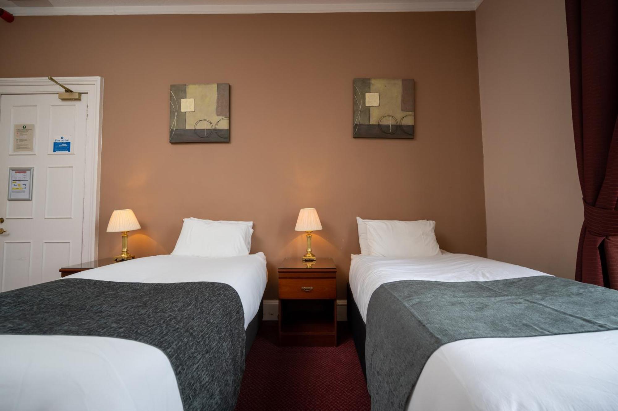 Deluxe Double or Twin Room