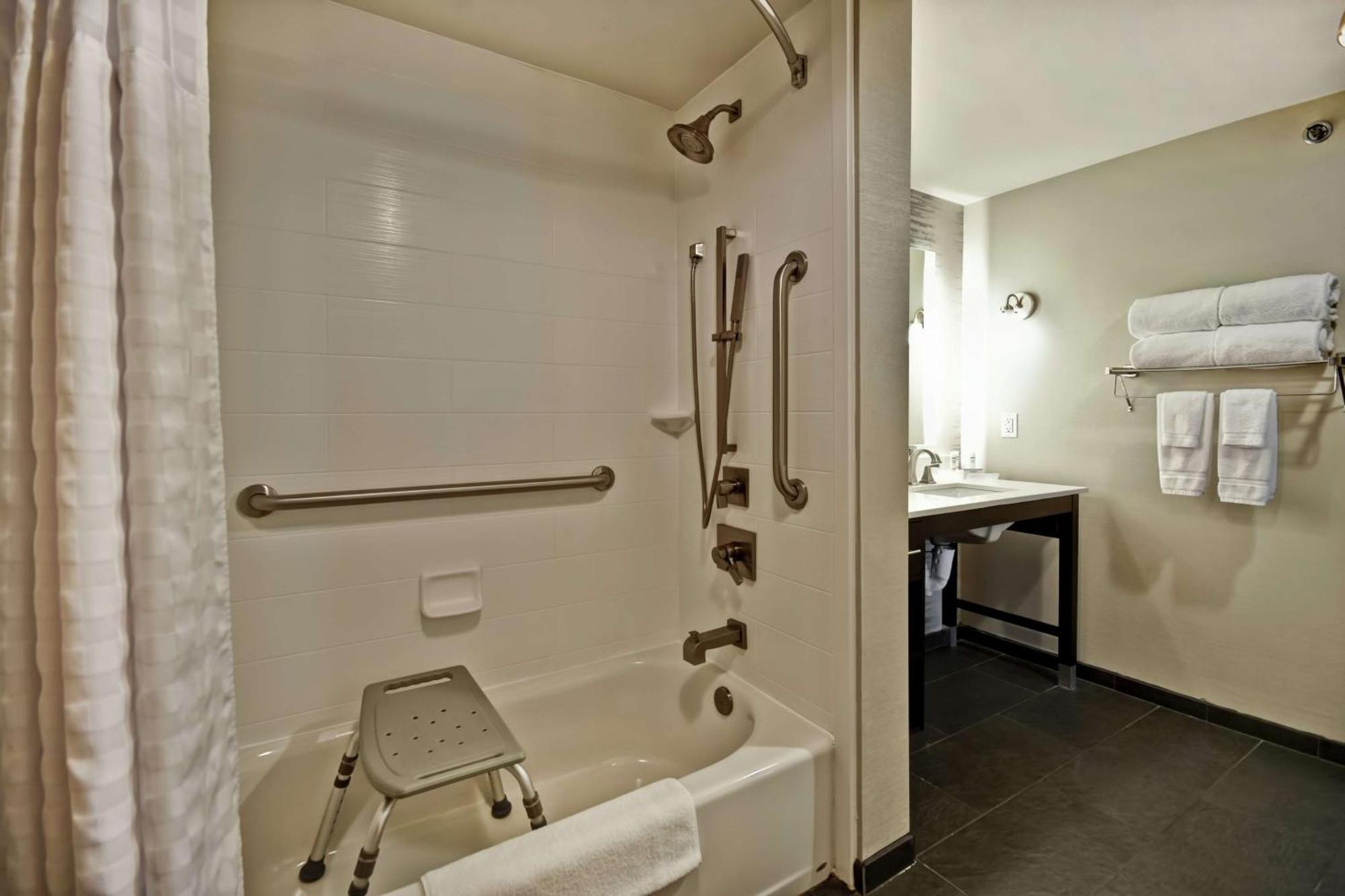 King Suite Mobility Access or Non-Smoking