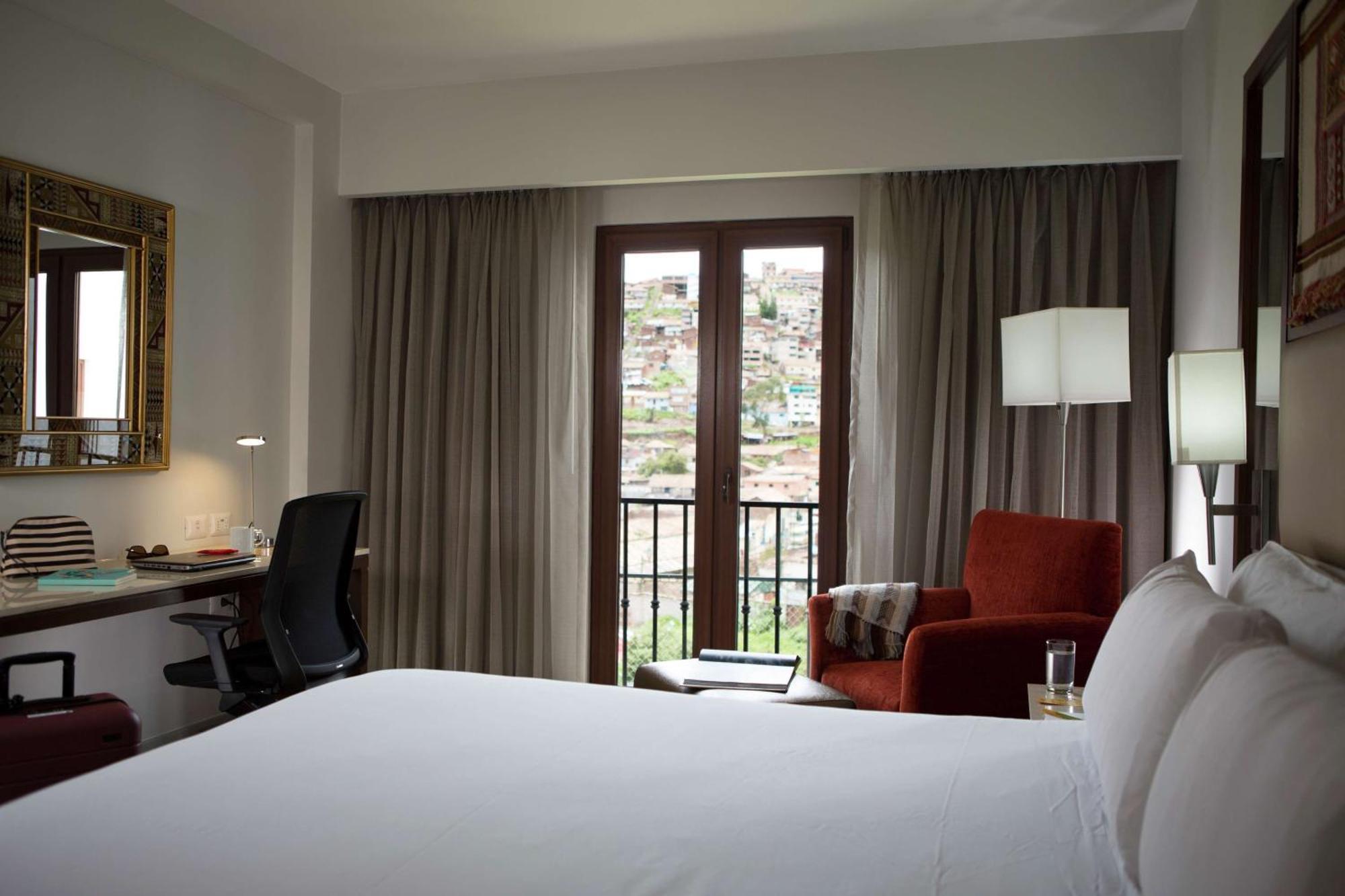 One-Bedroom King Suite