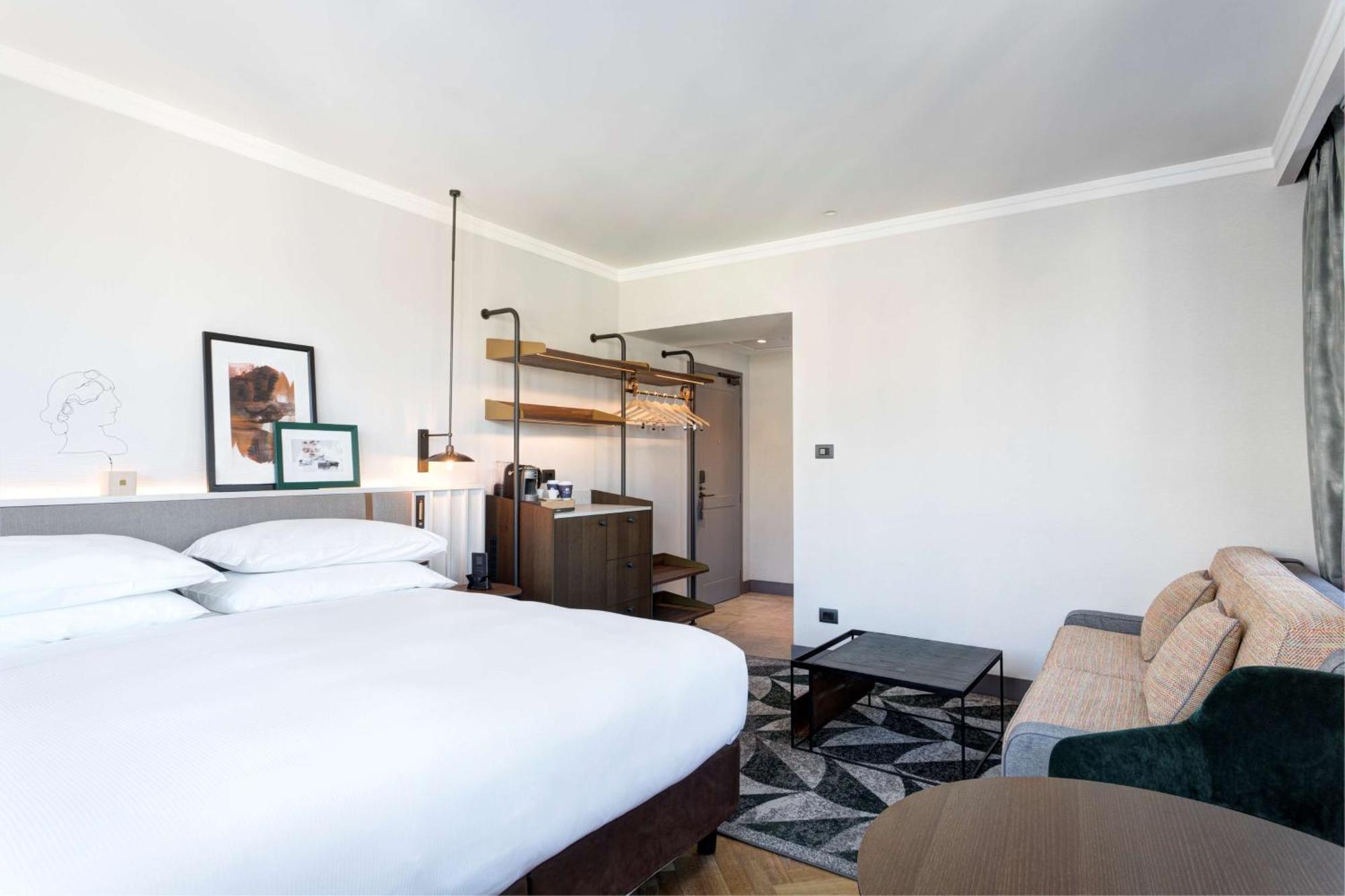 Junior Suite,1552474465:JPEG
