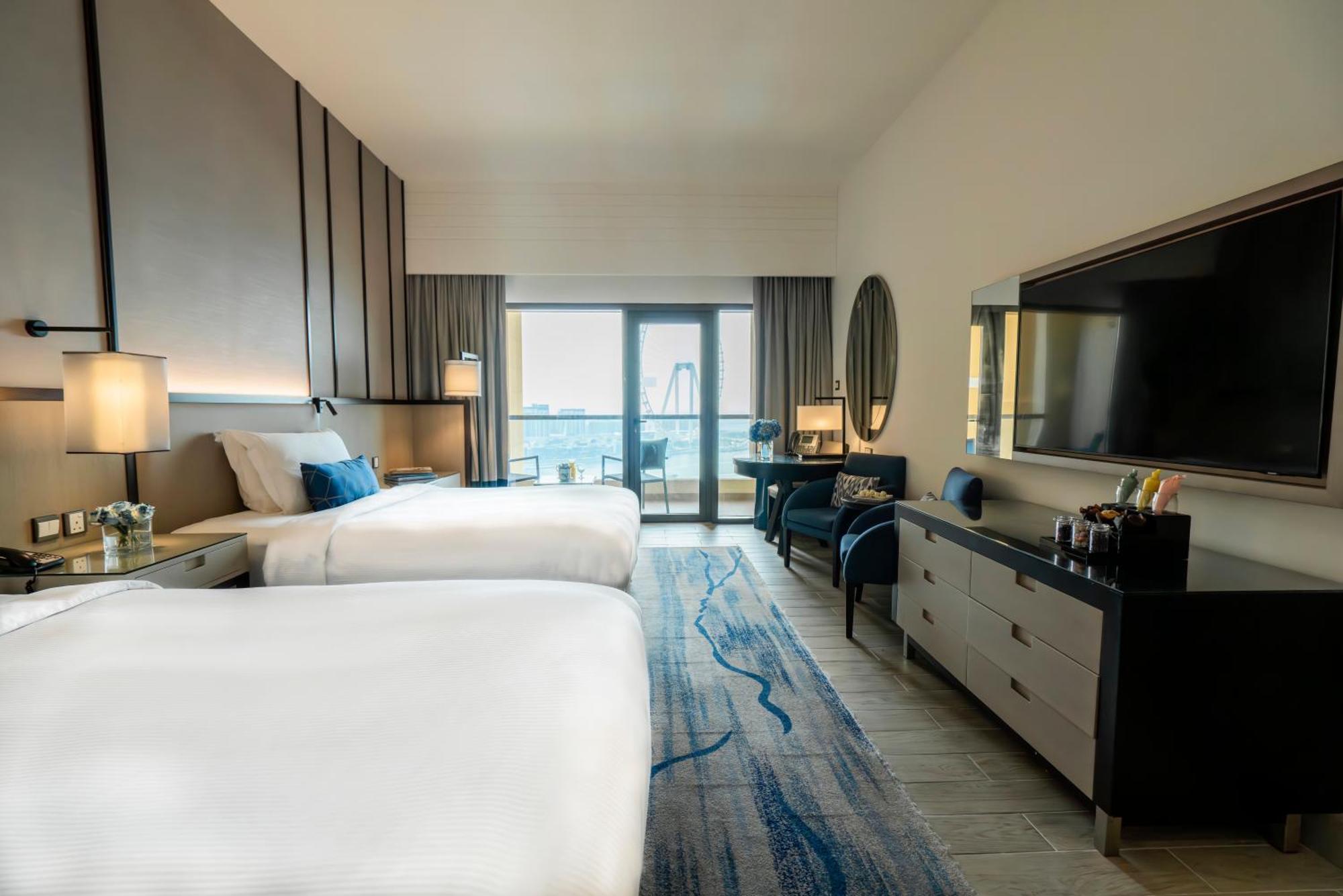 Sea Front View Room Balcony Twin Bed
