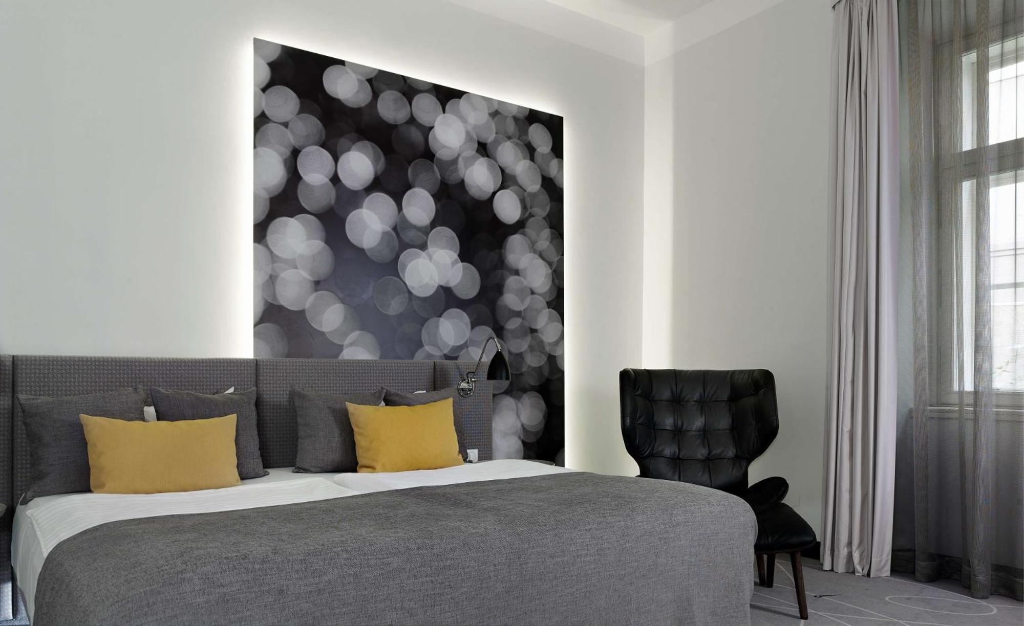 One-Bedroom Suite with Courtyard View,1710005255:JPEG