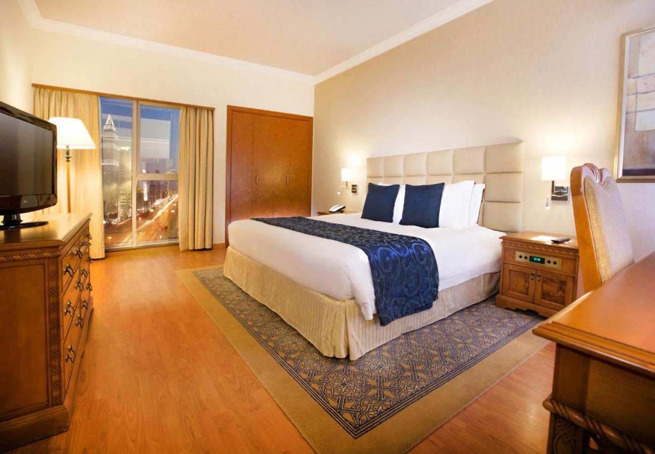 One Bedroom Plaza Suite