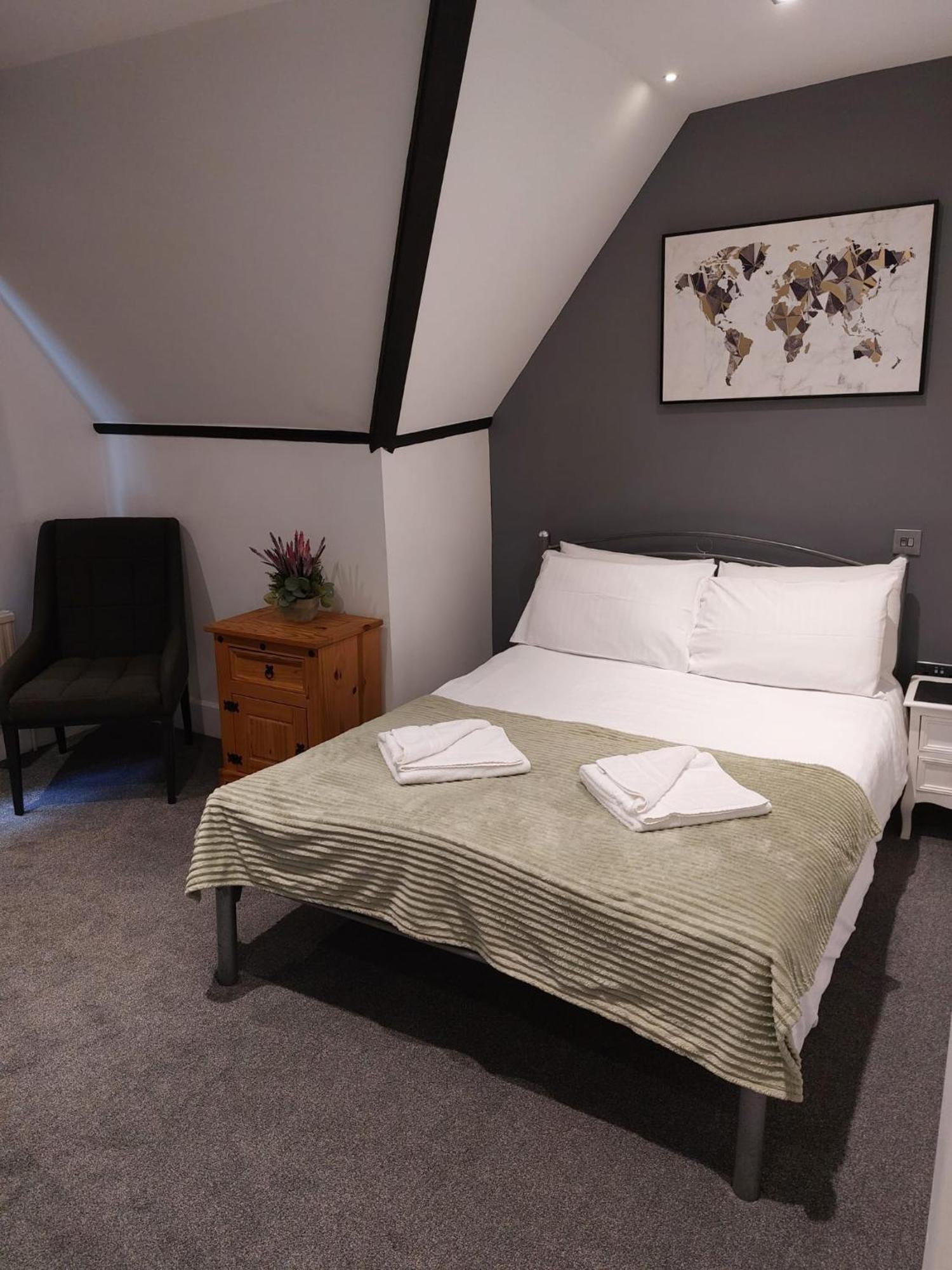Double Room with Private Bathroom