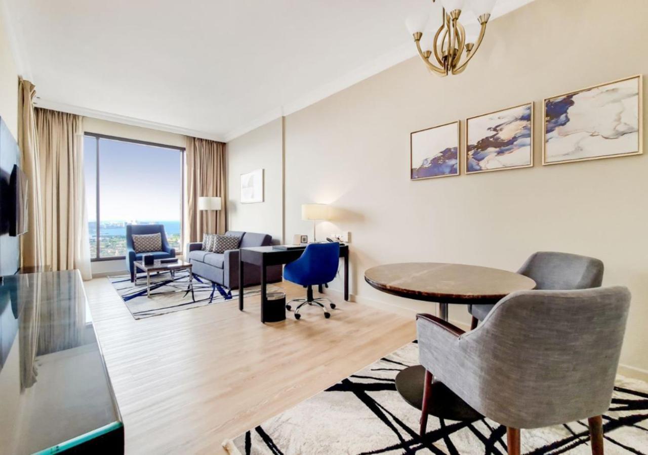 One-Bedroom Apartment Sea View