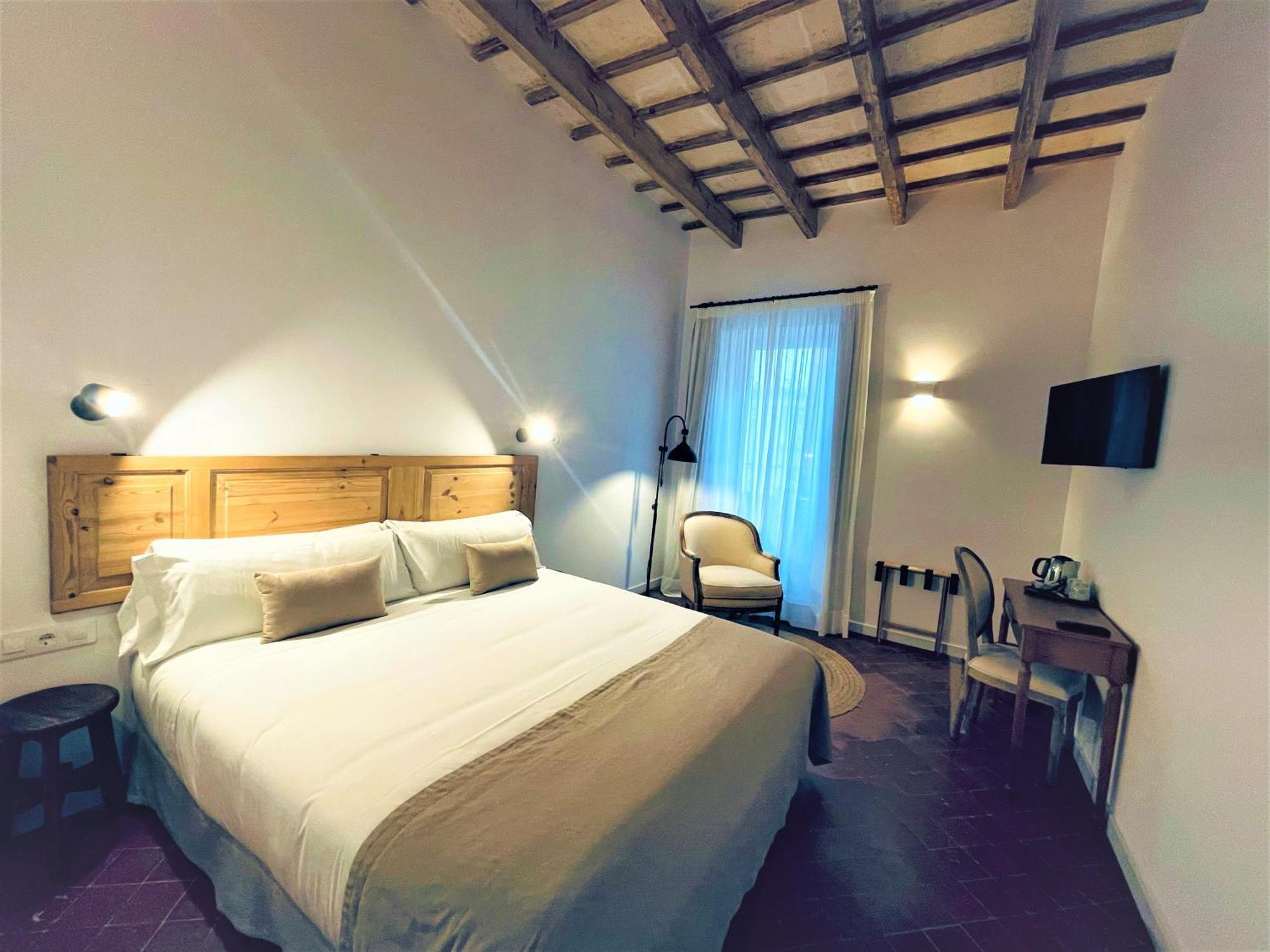 Large Double Room