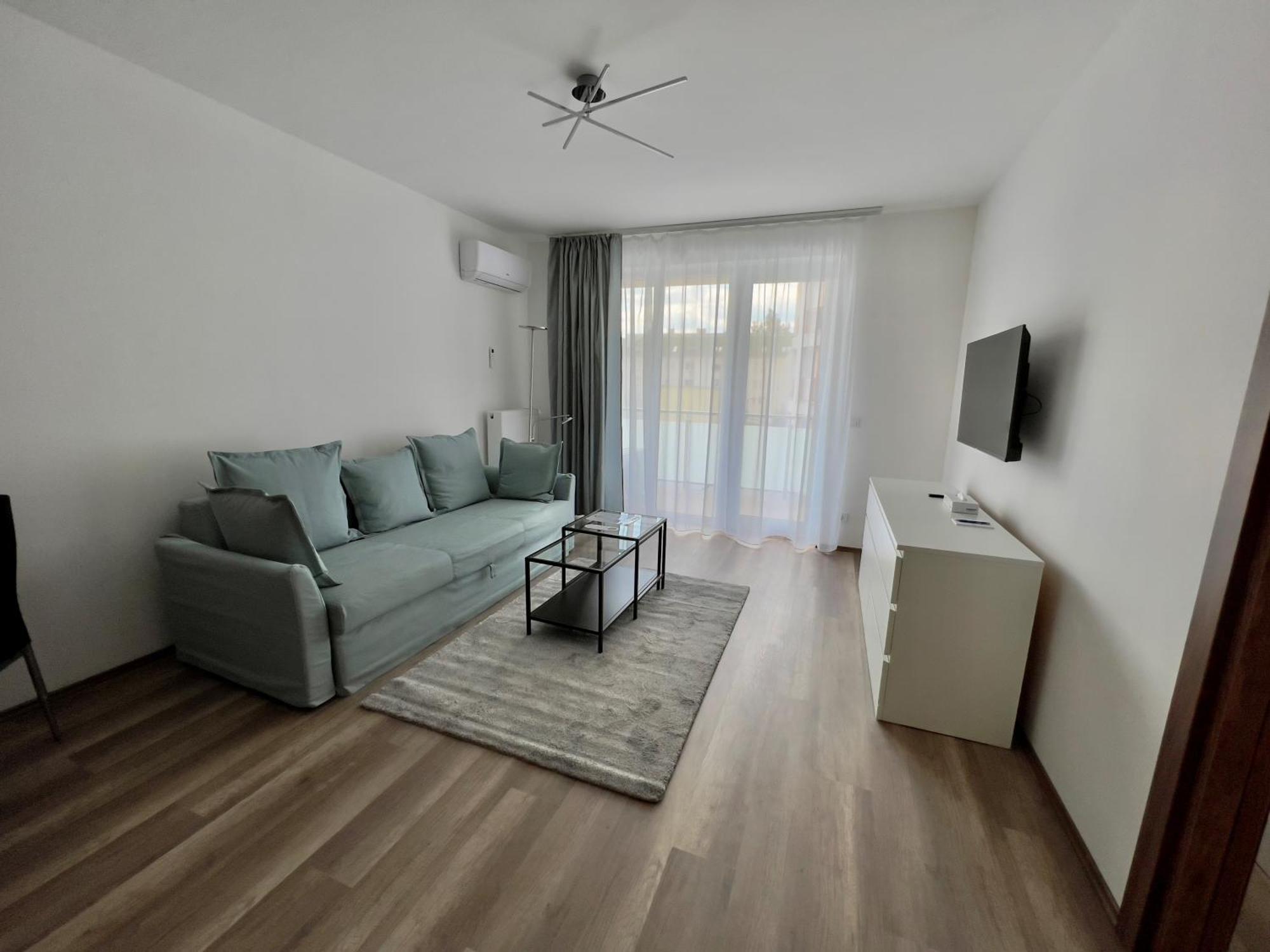 One-Bedroom Apartment