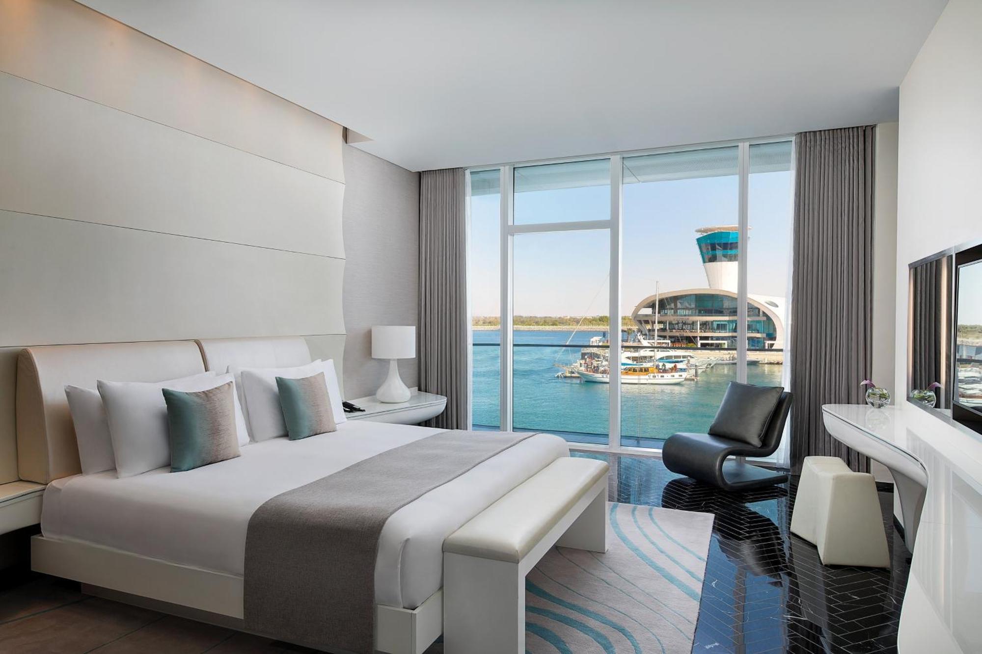 Superior Suite 1 Bedroom Suite 1 King Balcony Complimentary Yas Beach Access