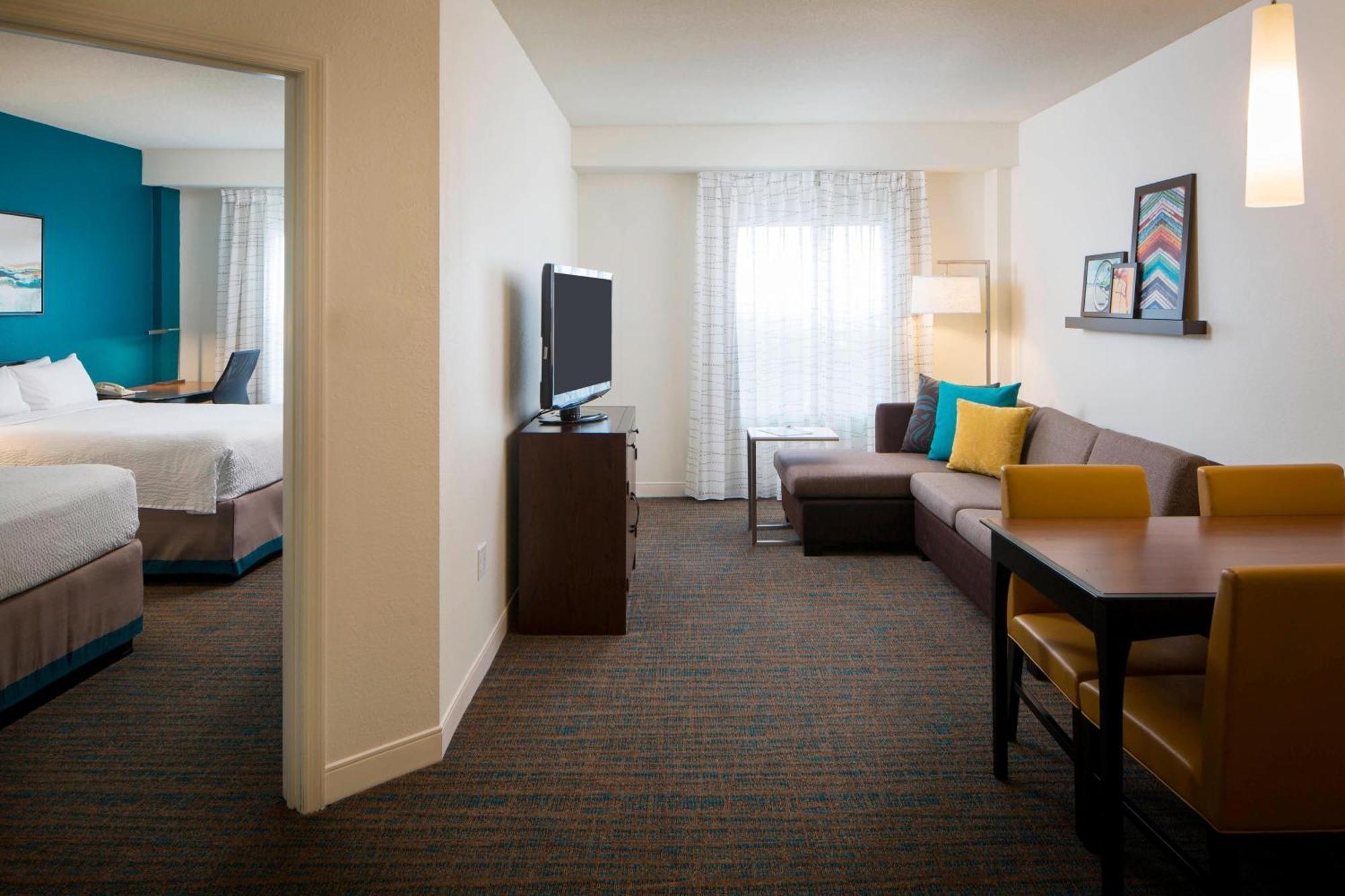One Bedroom Suite Two Queen Sofa Bed Pool View