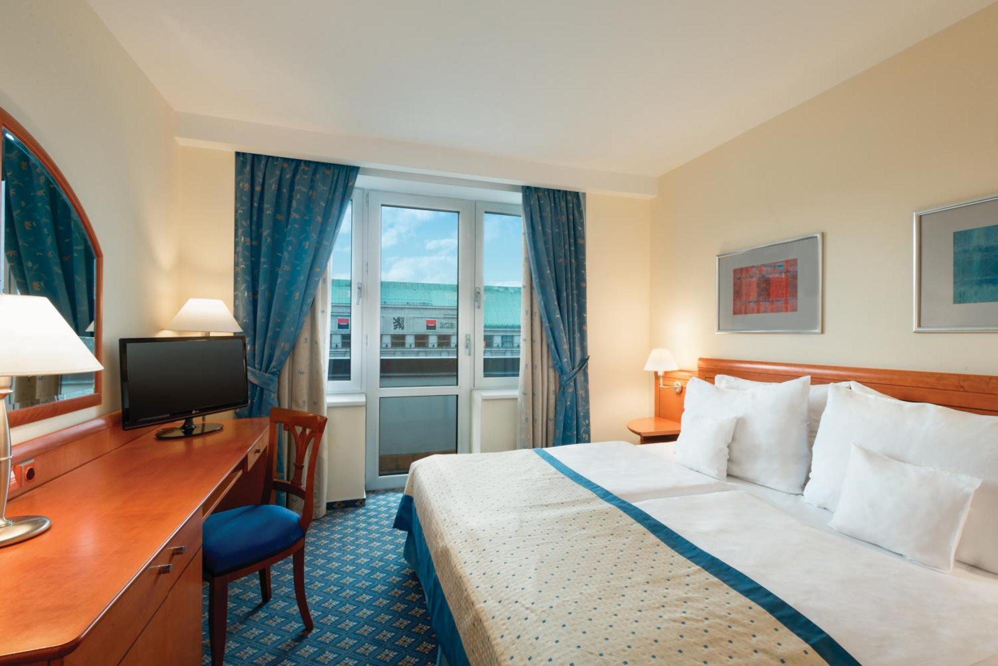 Double or Twin room Wenceslas square view