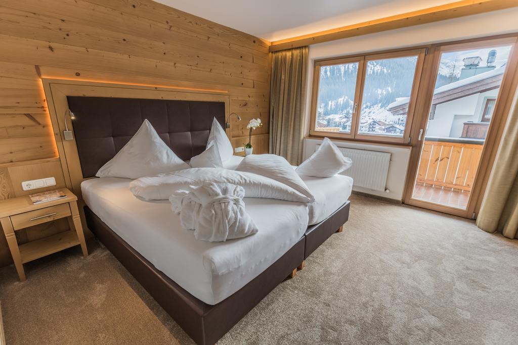 Two-Bedroom Suite,150693136:JPEG
