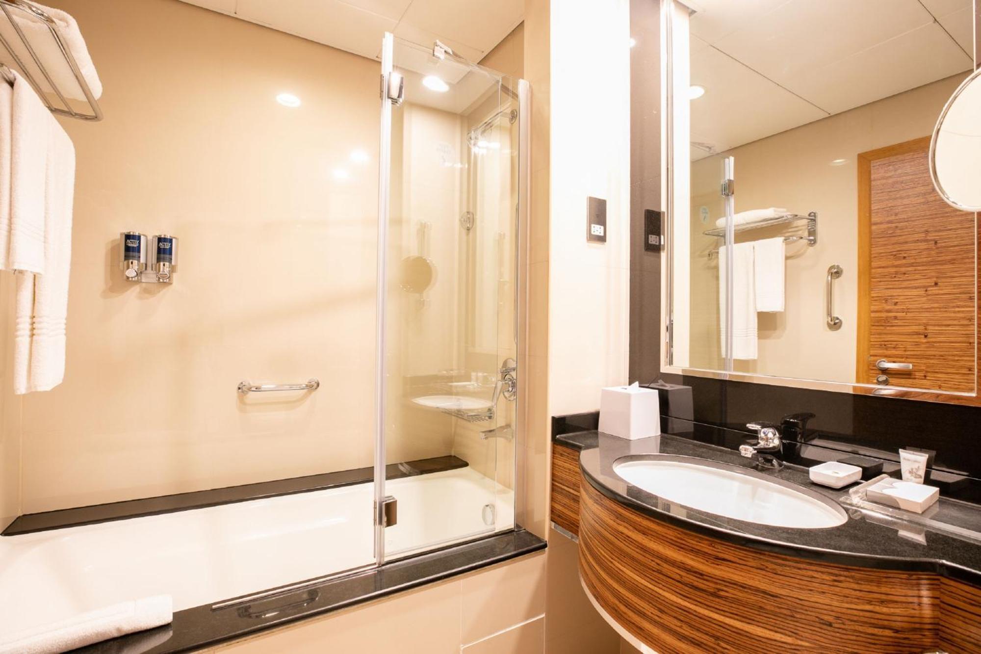 1 Bedroom Suite 1 King