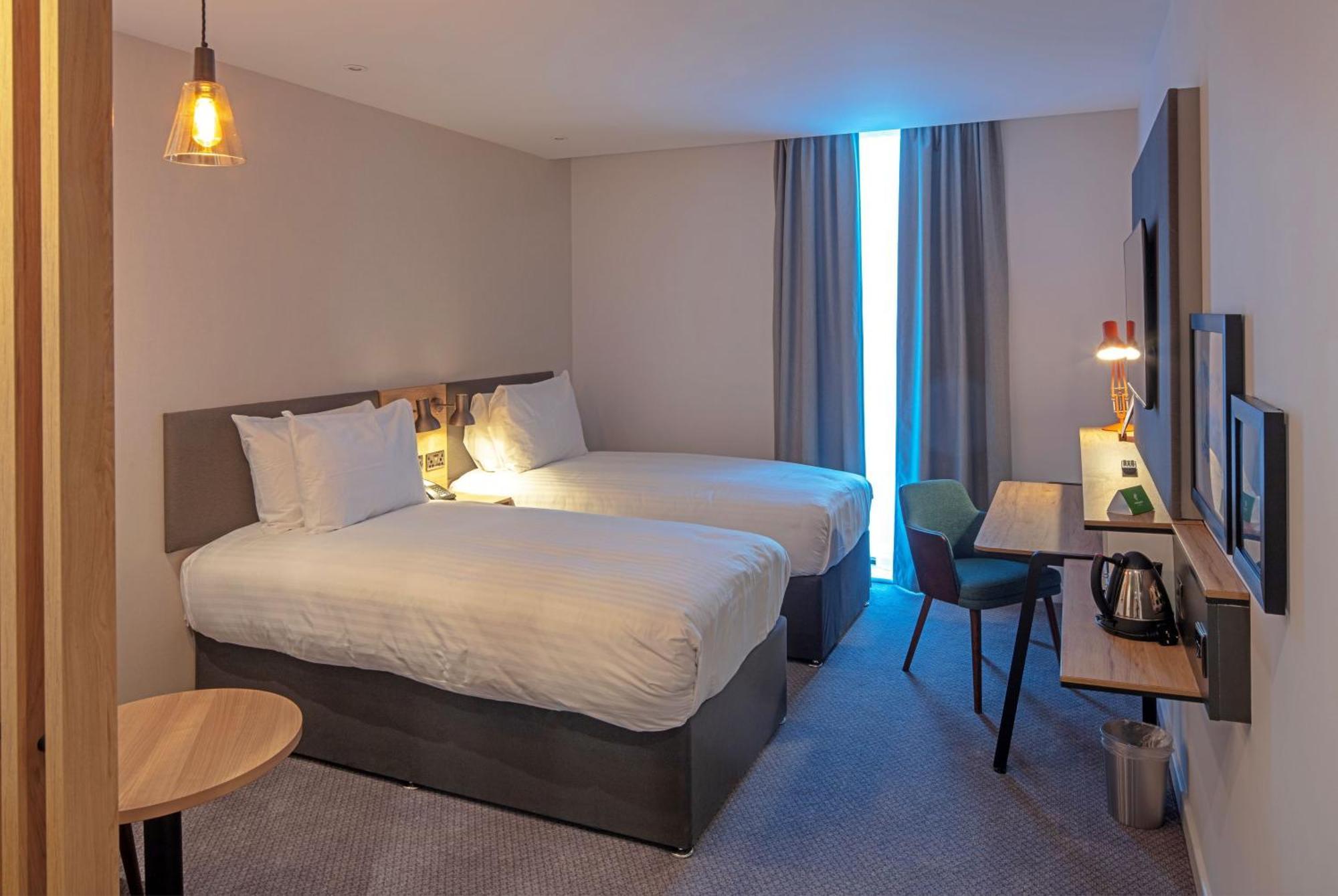 Standard Twin Room,1554124072:JPEG