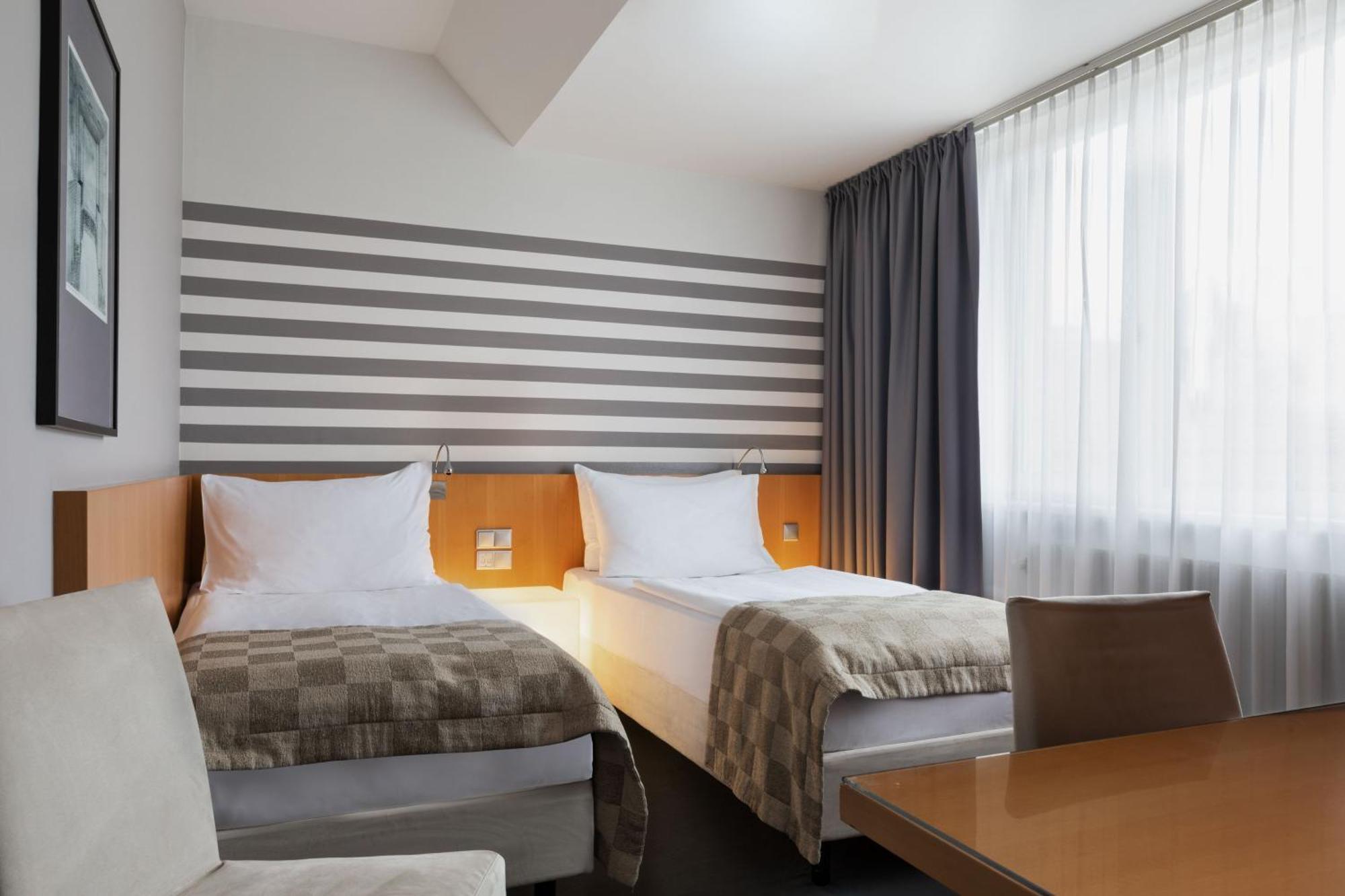 Standard Twin Room Two Twin Beds
