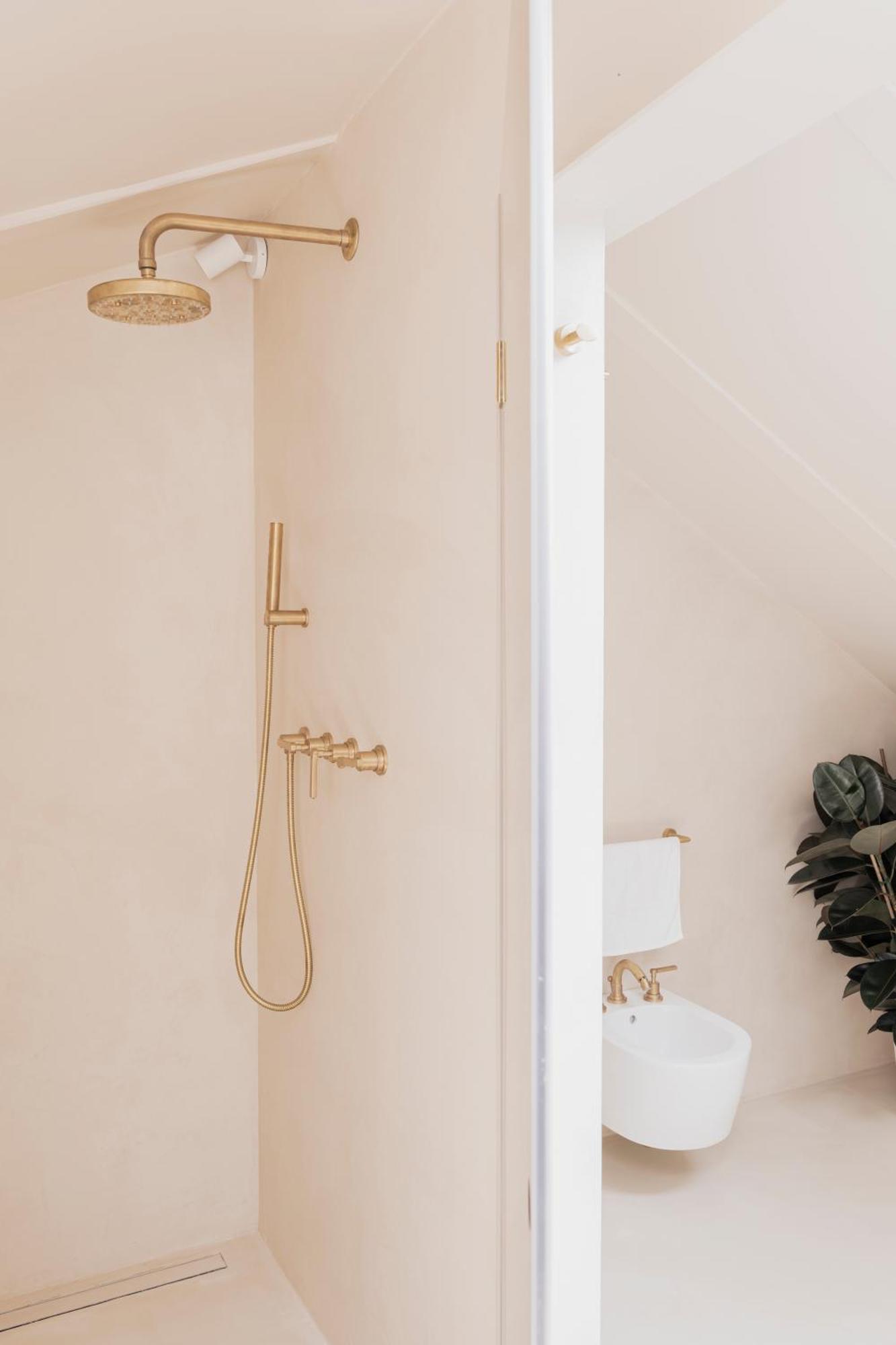 King Suite Spa Bath
