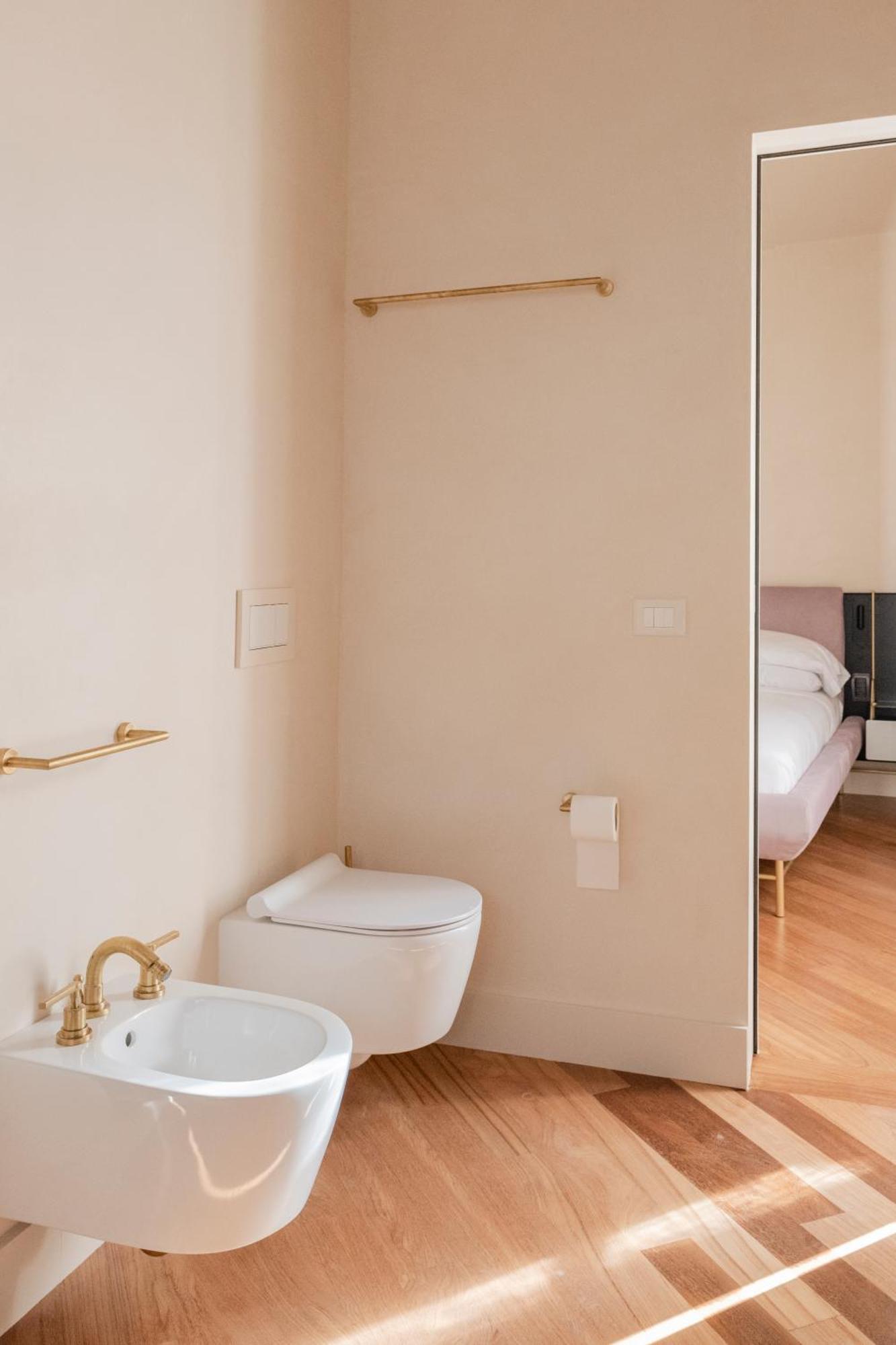 Double Room Private Bathroom