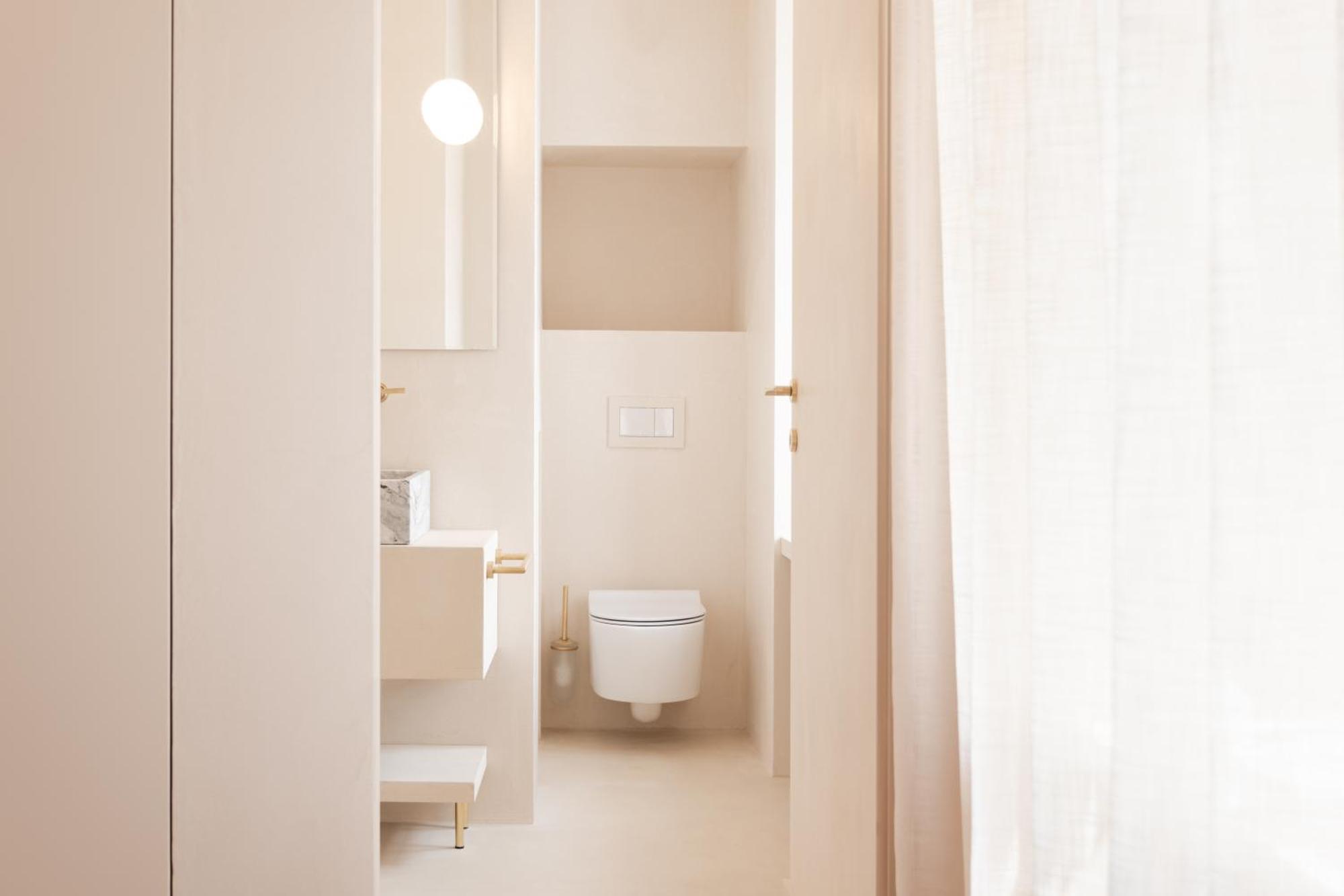 Double Room Private Bathroom