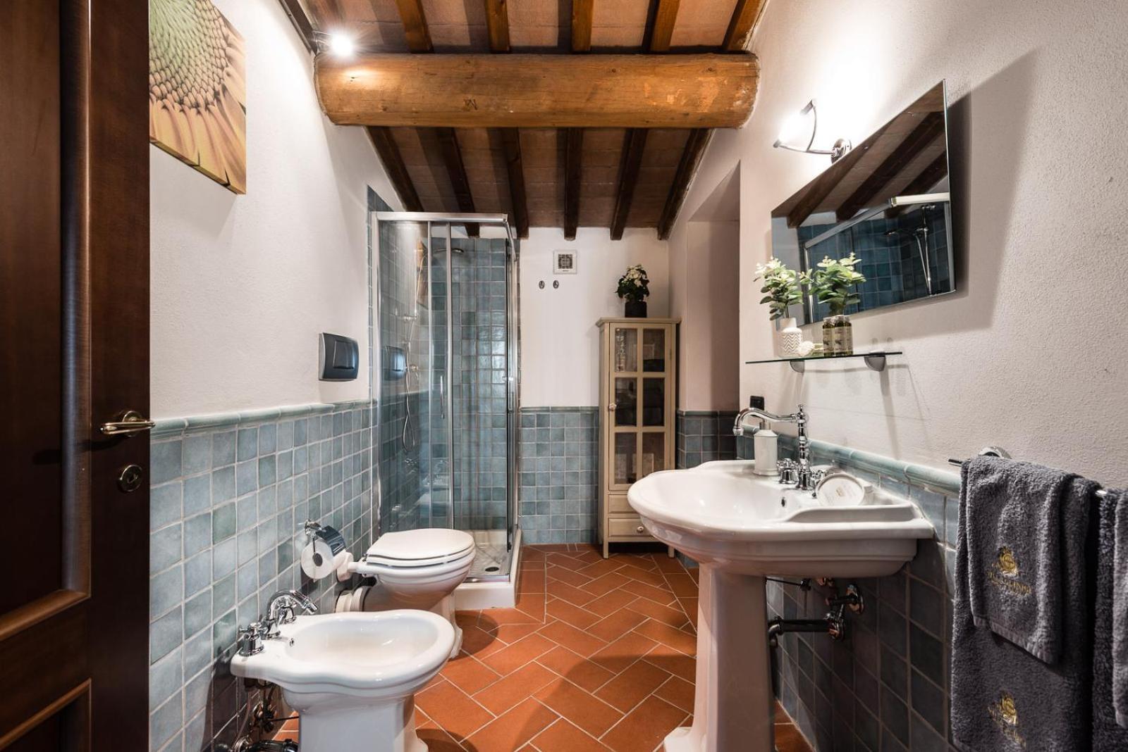 Superior Three-Bedroom Apartment Private Garden