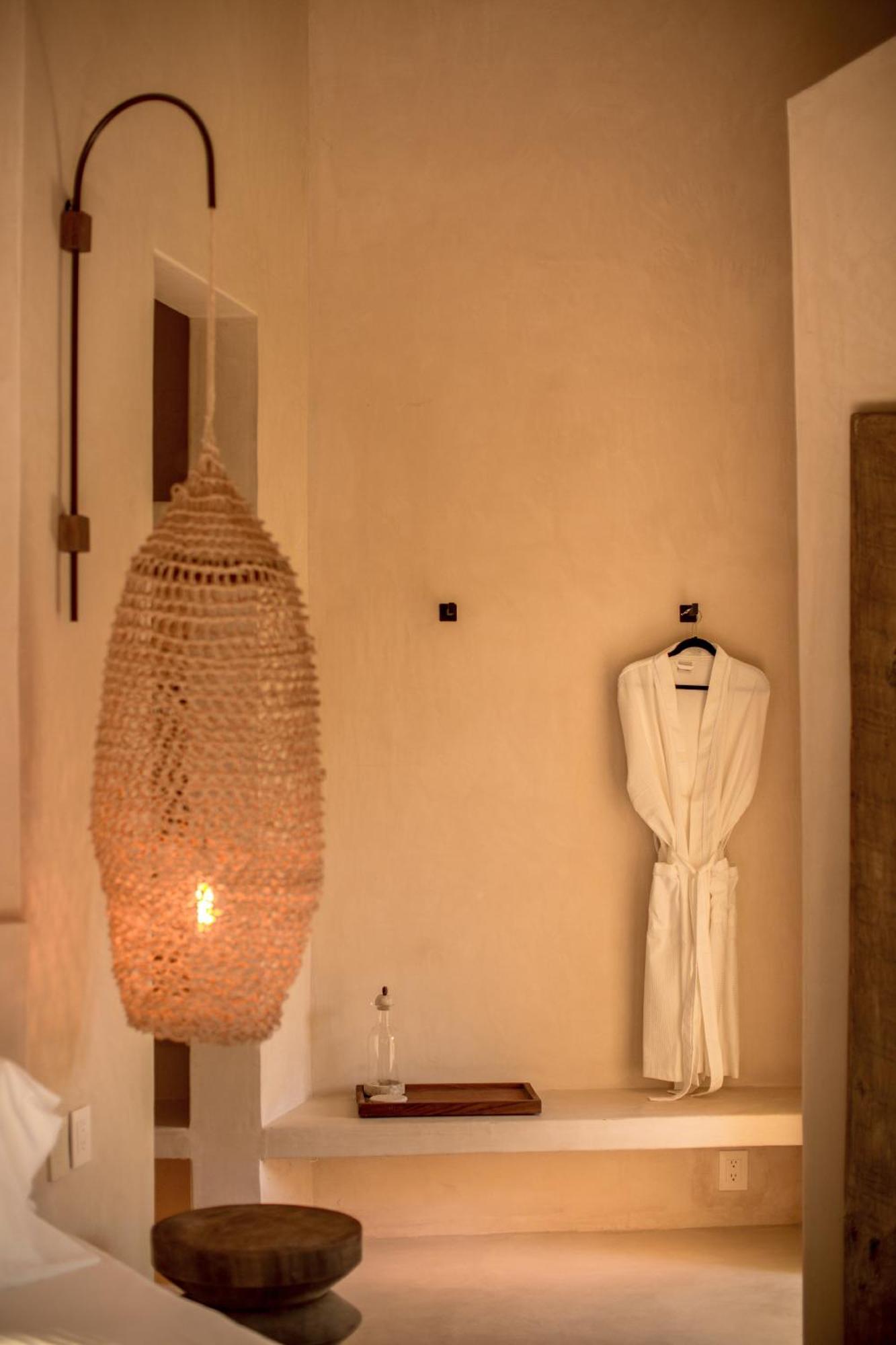 Deluxe Muare Suite